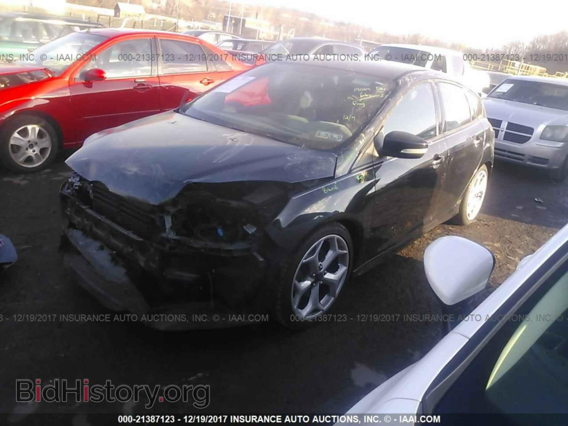 2013 Ford Focus - VIN: 1FADP3L98DL201826 - Photo 2