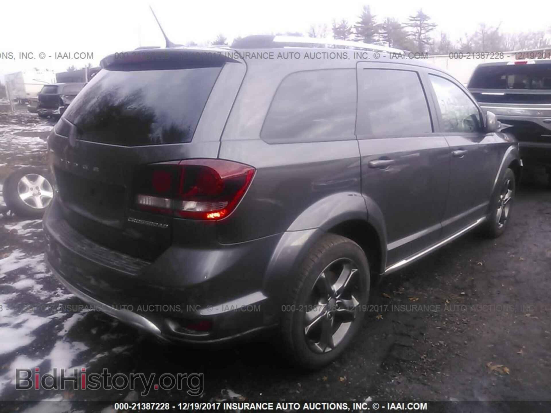 2015 Dodge Journey - VIN: 3C4PDDGG9FT740512 - Photo 4