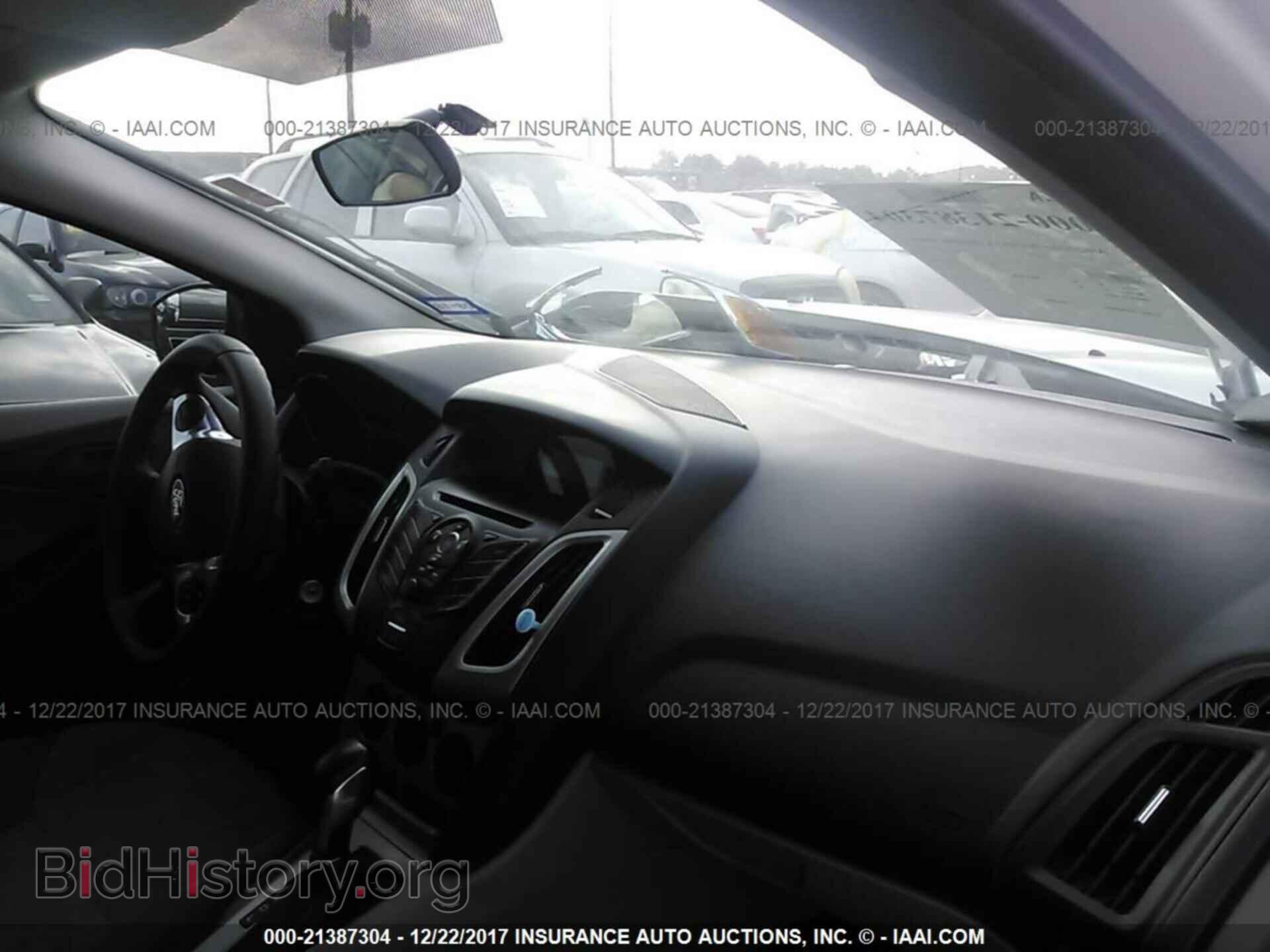 2012 Ford Focus - VIN: 1FAHP3F27CL196794 - Photo 5