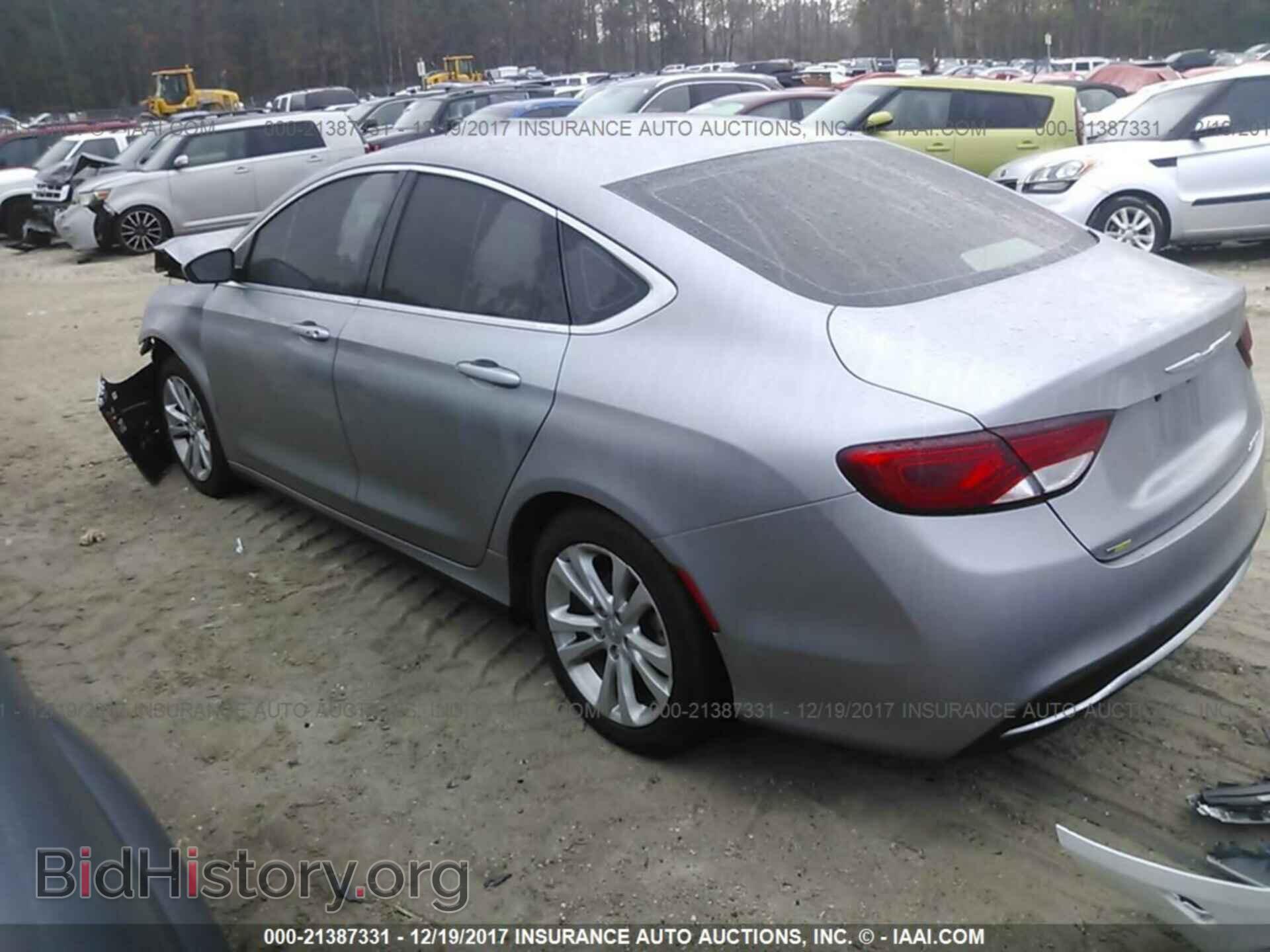 2015 Chrysler 200 - VIN: 1C3CCCAB5FN606920 - Photo 3