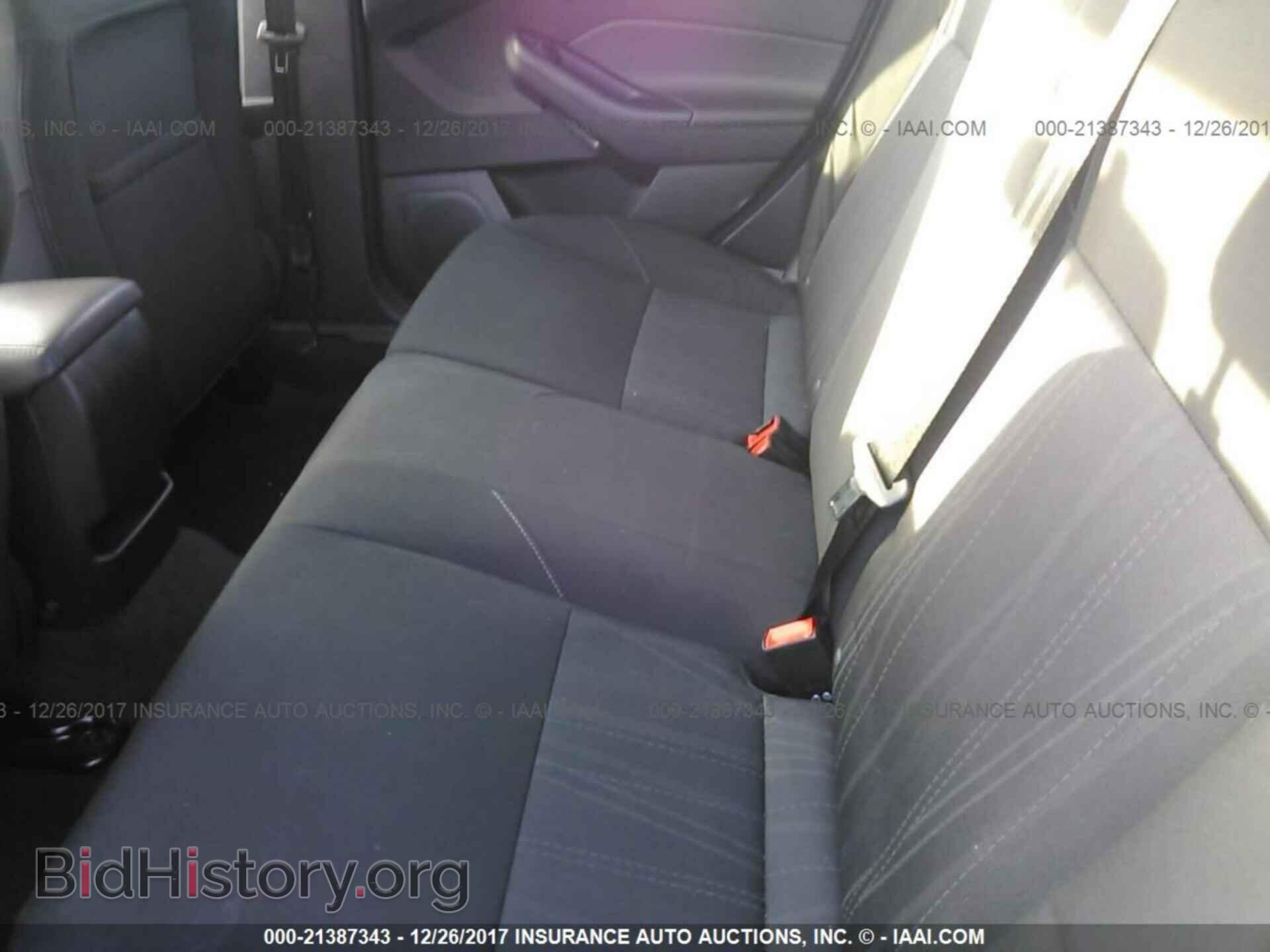 2015 Ford Focus - VIN: 1FADP3K26FL279335 - Photo 8