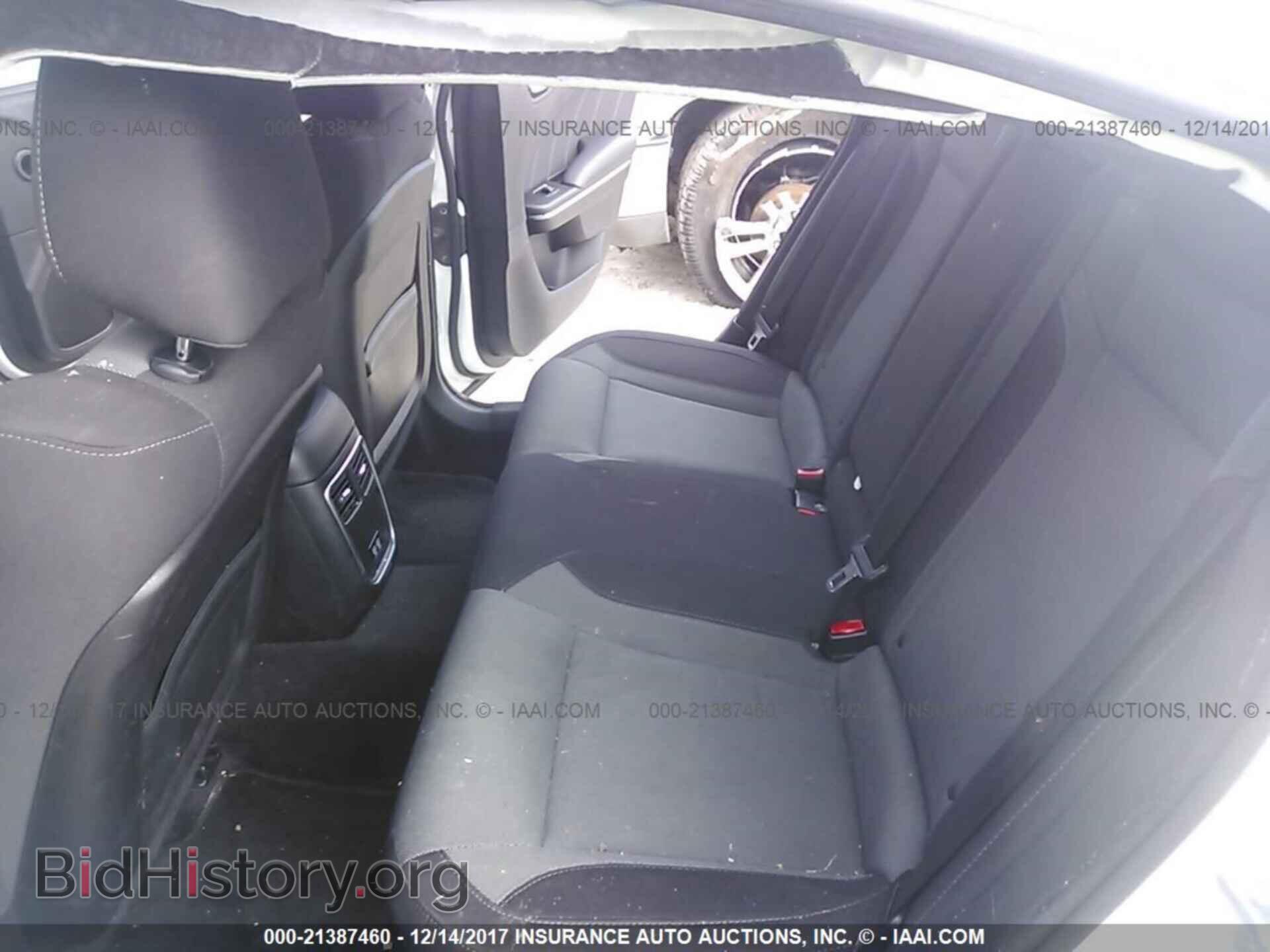 2016 Dodge Charger - VIN: 2C3CDXHG1GH285636 - Photo 8