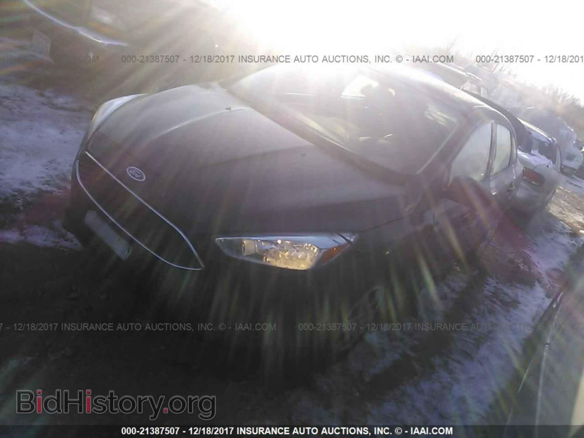 2016 Ford Focus - VIN: 1FADP3E20GL379928 - Фото 2