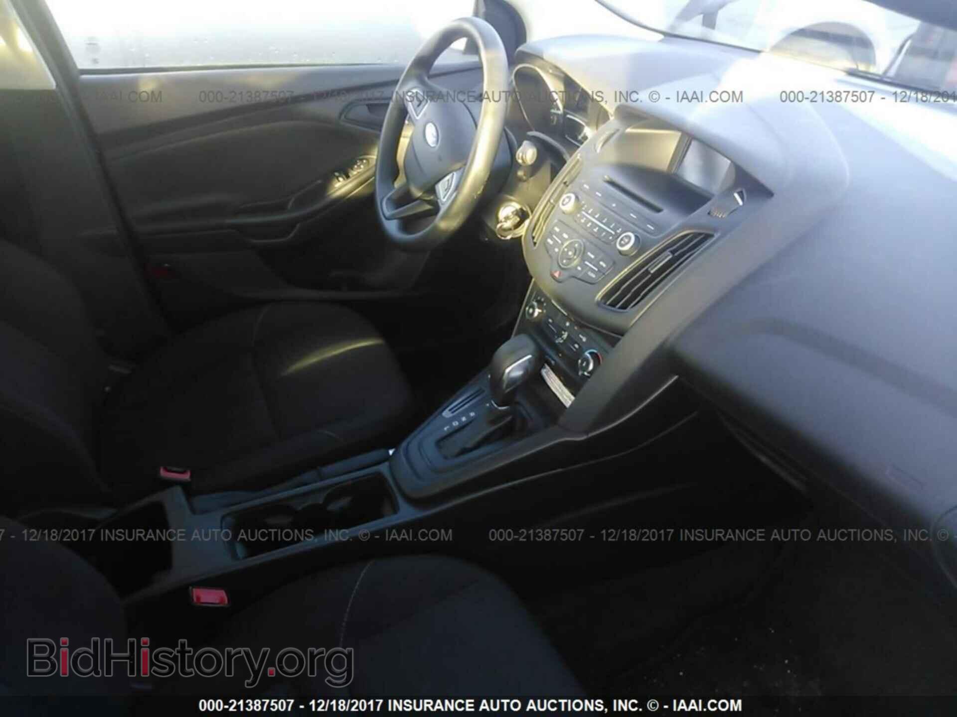 2016 Ford Focus - VIN: 1FADP3E20GL379928 - Фото 5