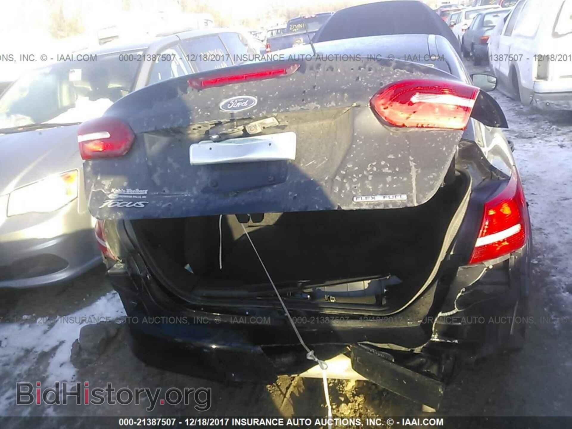2016 Ford Focus - VIN: 1FADP3E20GL379928 - Фото 6