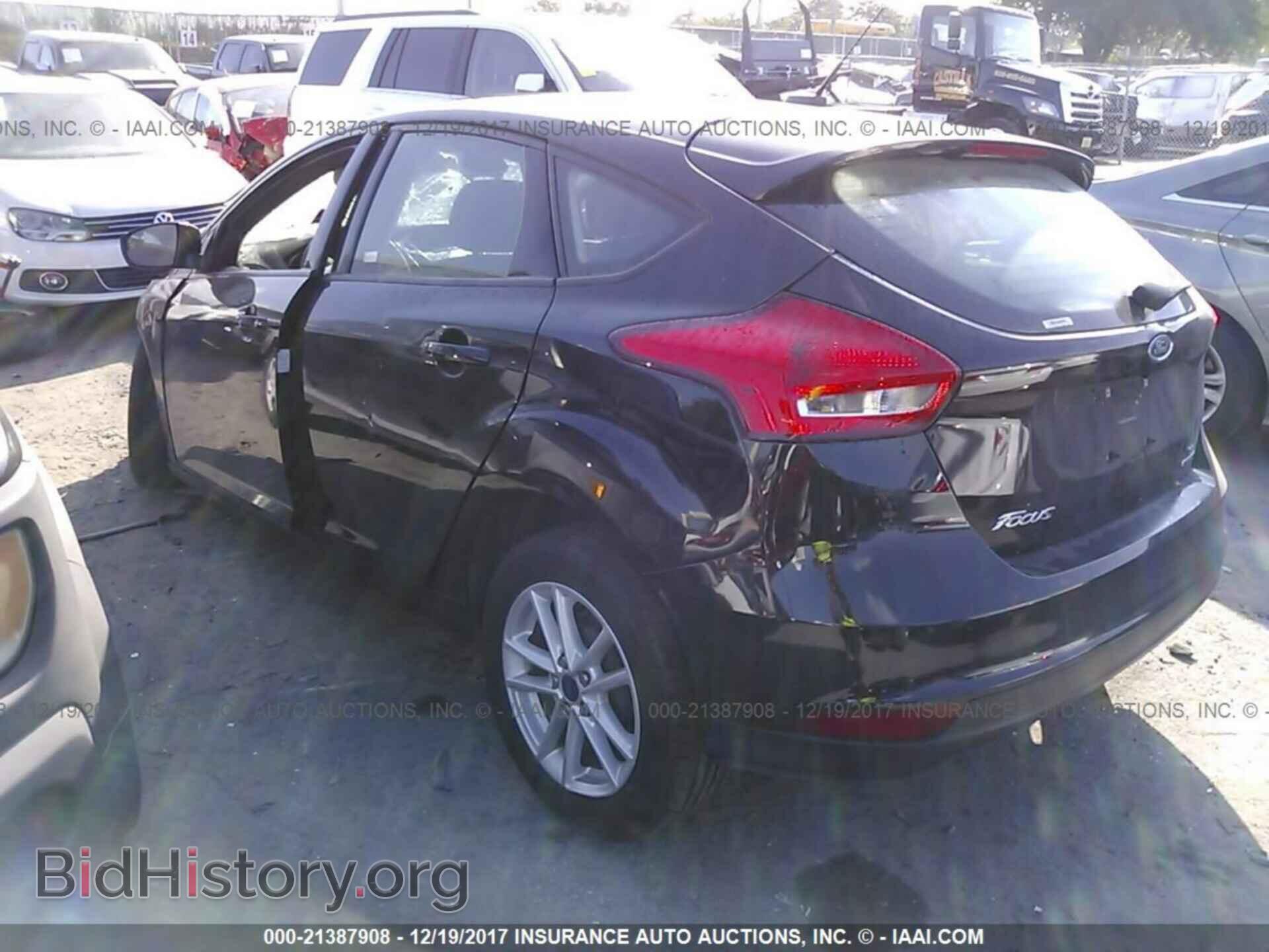 2016 Ford Focus - VIN: 1FADP3K2XGL283857 - Фото 3