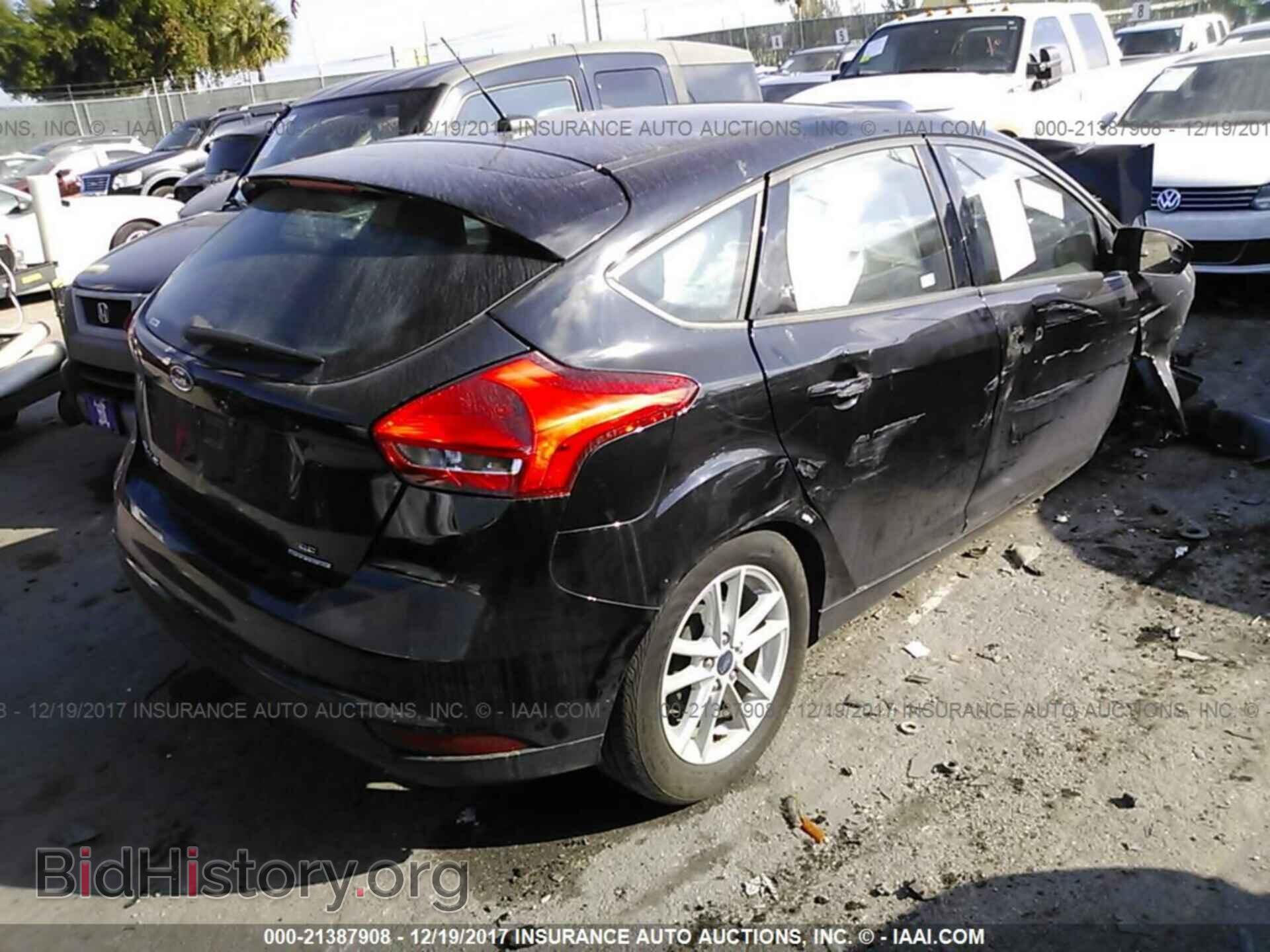 2016 Ford Focus - VIN: 1FADP3K2XGL283857 - Фото 4
