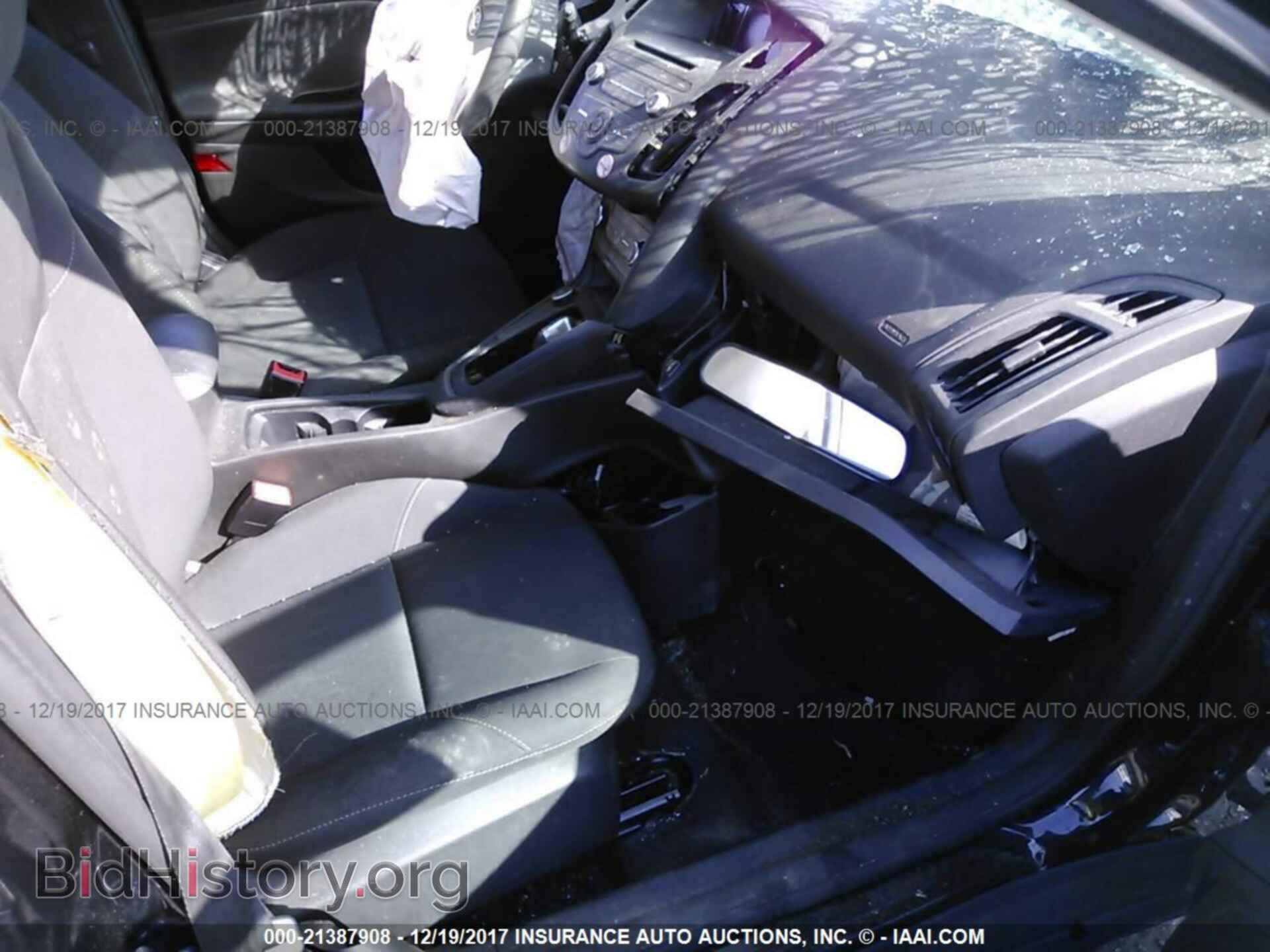 2016 Ford Focus - VIN: 1FADP3K2XGL283857 - Фото 5