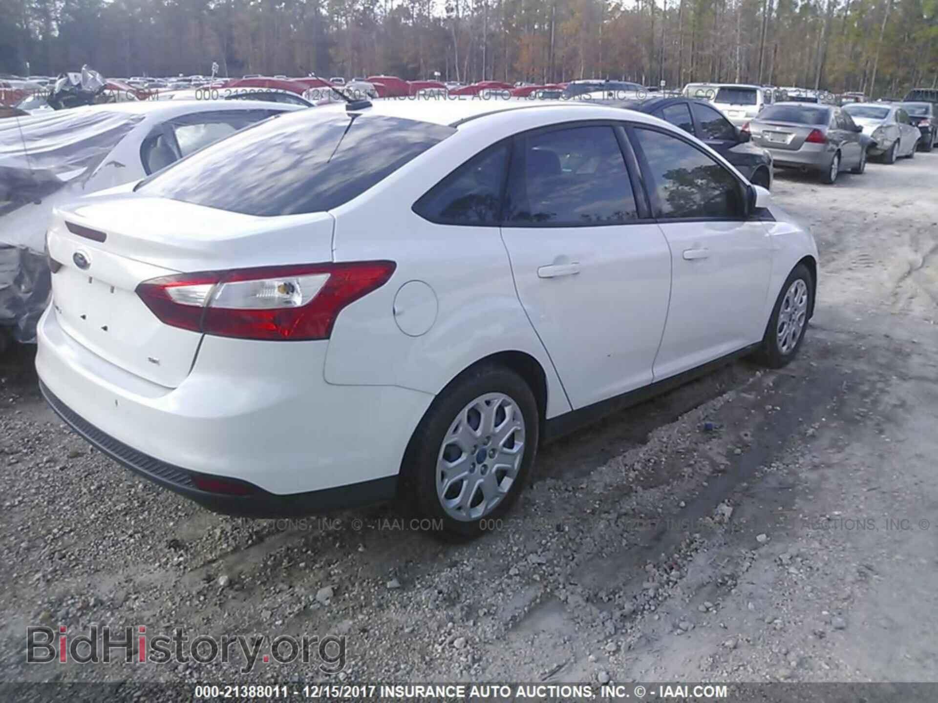 2012 Ford Focus - VIN: 1FAHP3F21CL252342 - Photo 4