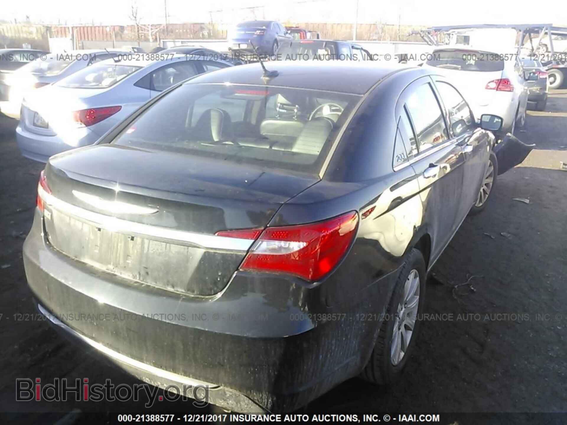 2013 Chrysler 200 - VIN: 1C3CCBCG5DN528347 - Photo 4