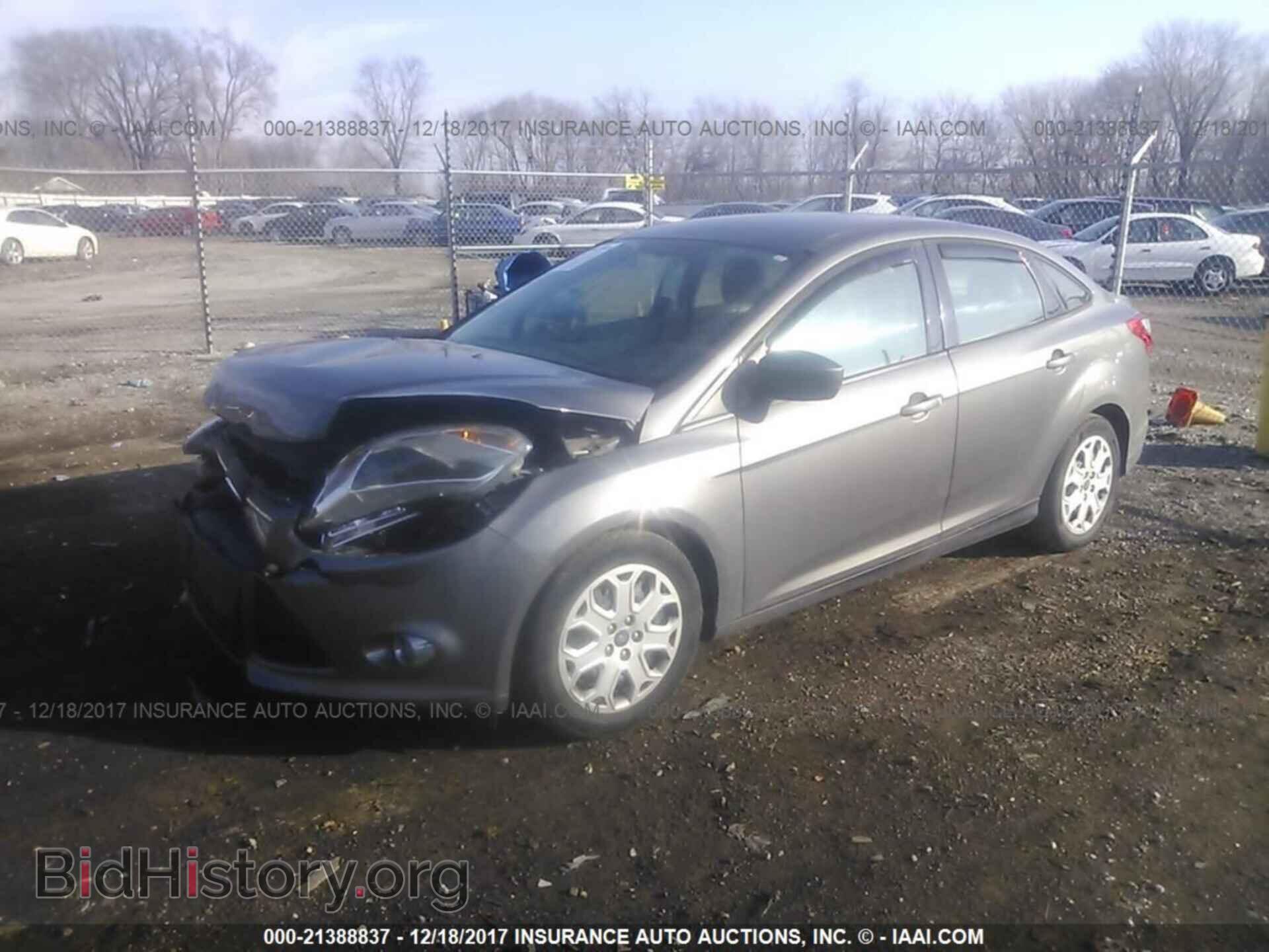 2012 Ford Focus - VIN: 1FAHP3F29CL216236 - Photo 2