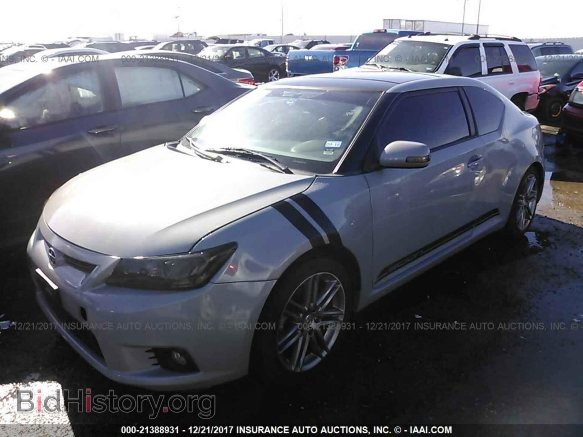 2012 Toyota Scion tc - VIN: JTKJF5C7XC3027954 - Фото 2
