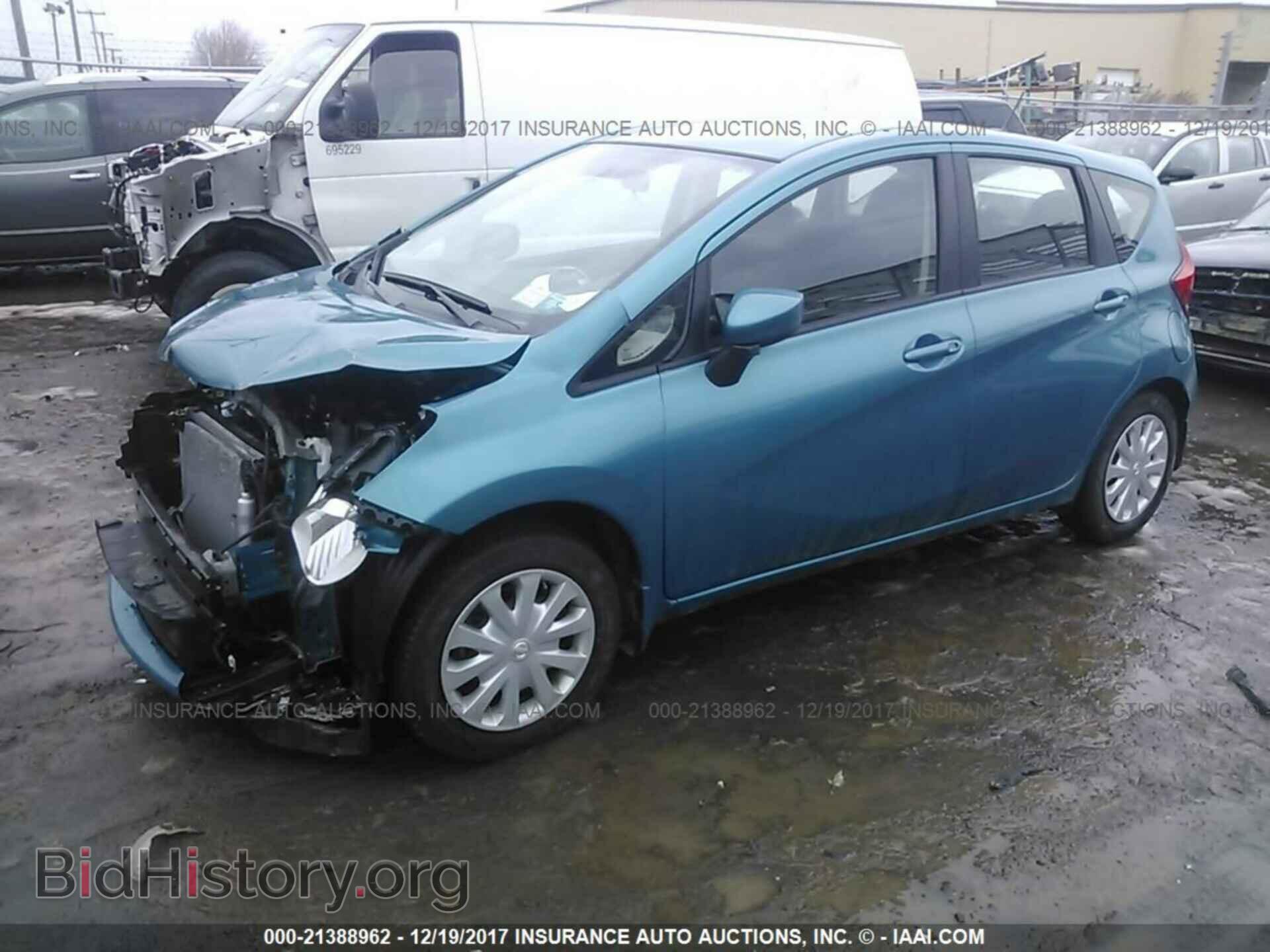 2016 Nissan Versa note - VIN: 3N1CE2CP8GL369367 - Фото 2