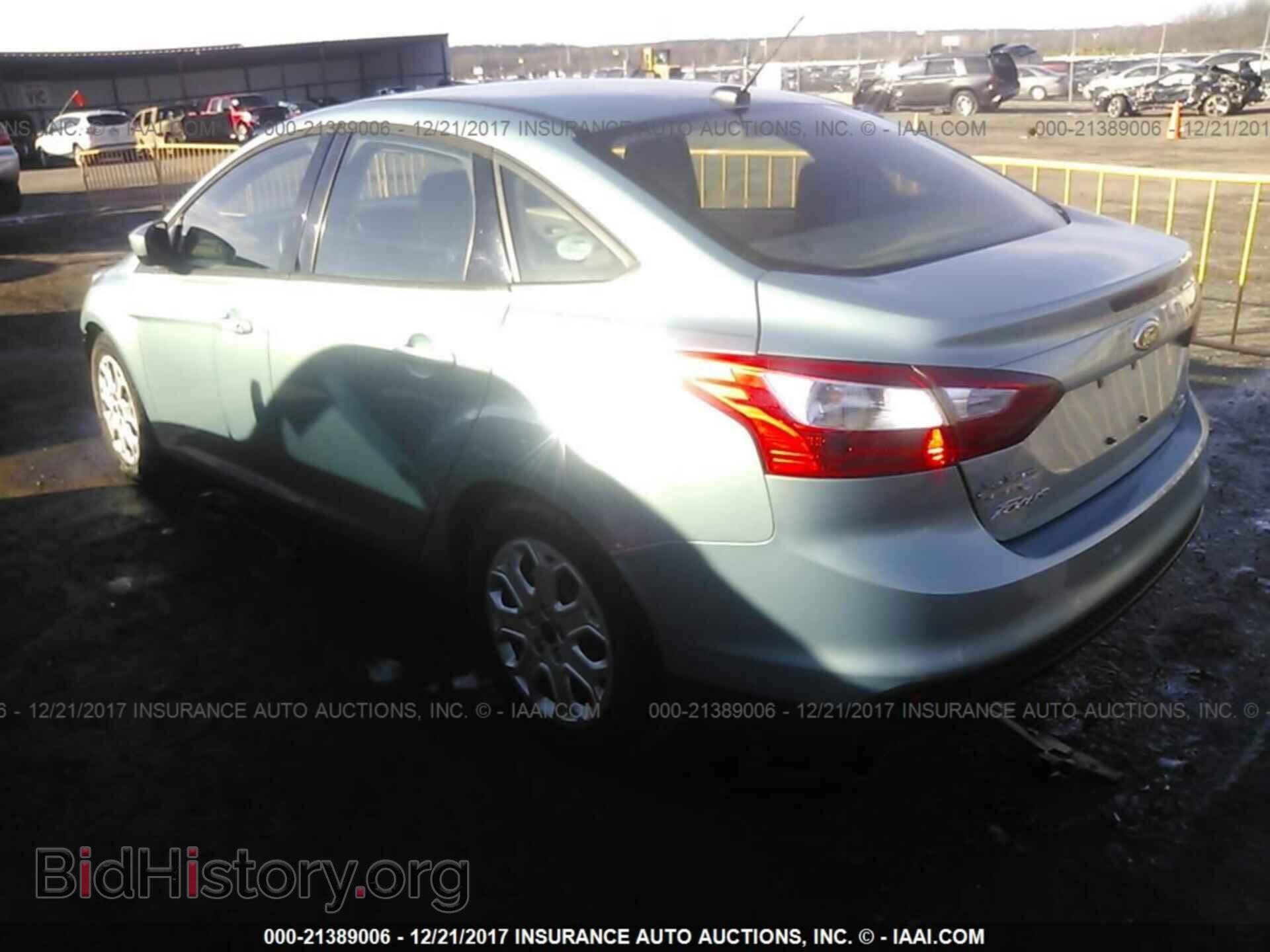 2012 Ford Focus - VIN: 1FAHP3F20CL378854 - Photo 3