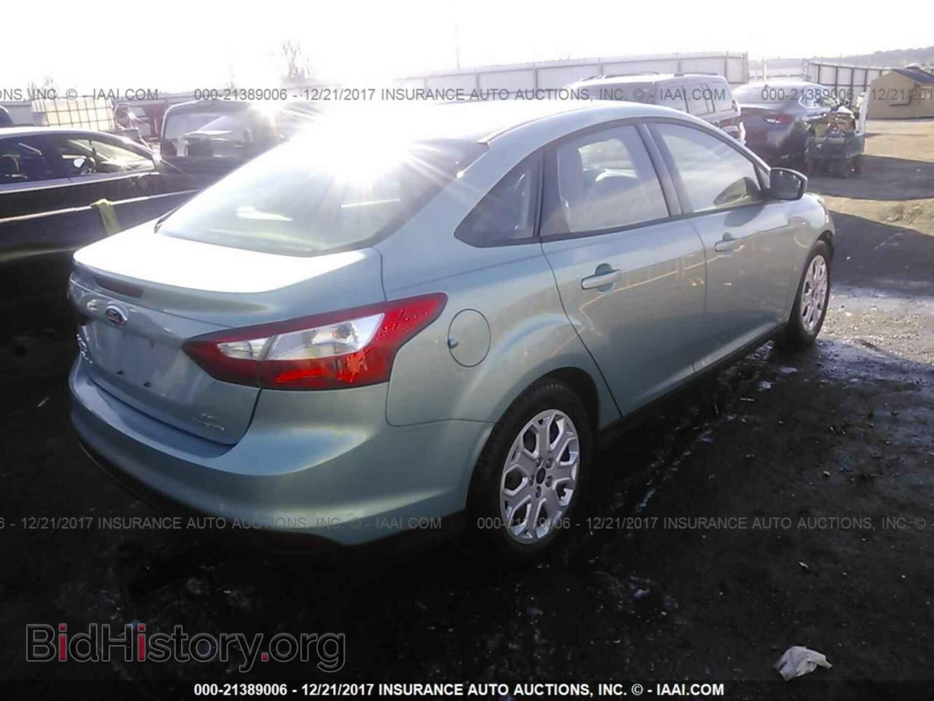 2012 Ford Focus - VIN: 1FAHP3F20CL378854 - Photo 4