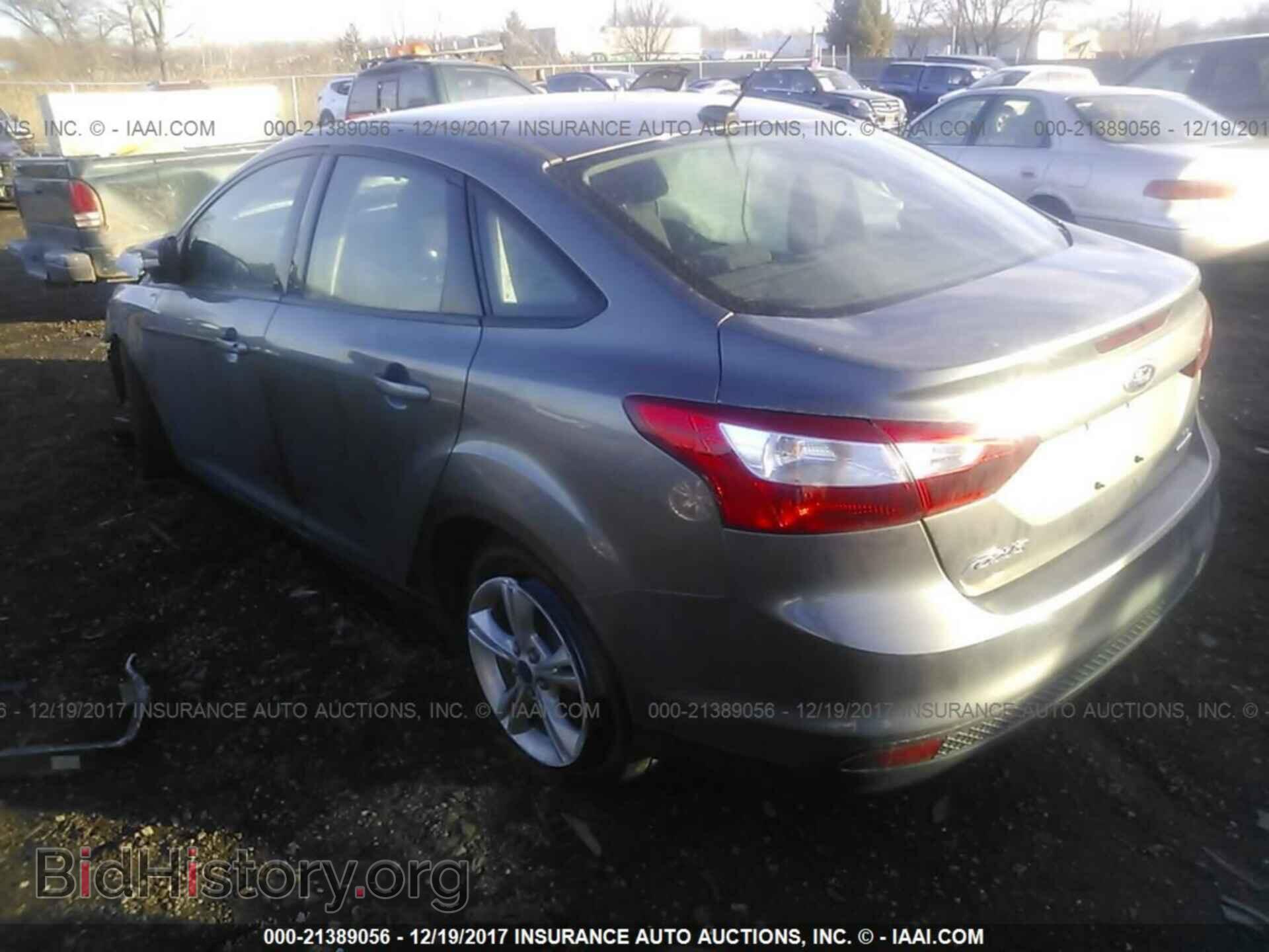 2014 Ford Focus - VIN: 1FADP3F22EL244736 - Фото 3