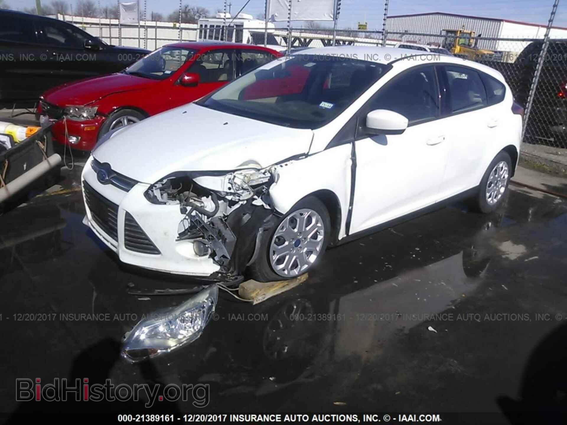 2012 Ford Focus - VIN: 1FAHP3K28CL177029 - Photo 2