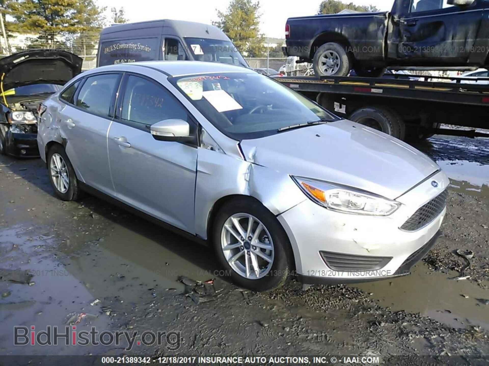 Photo 1FADP3F21HL274301 - Ford Focus 2017