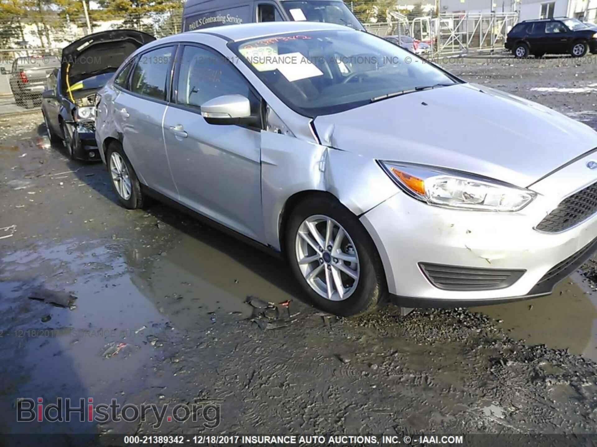 2017 Ford Focus - VIN: 1FADP3F21HL274301 - Photo 6