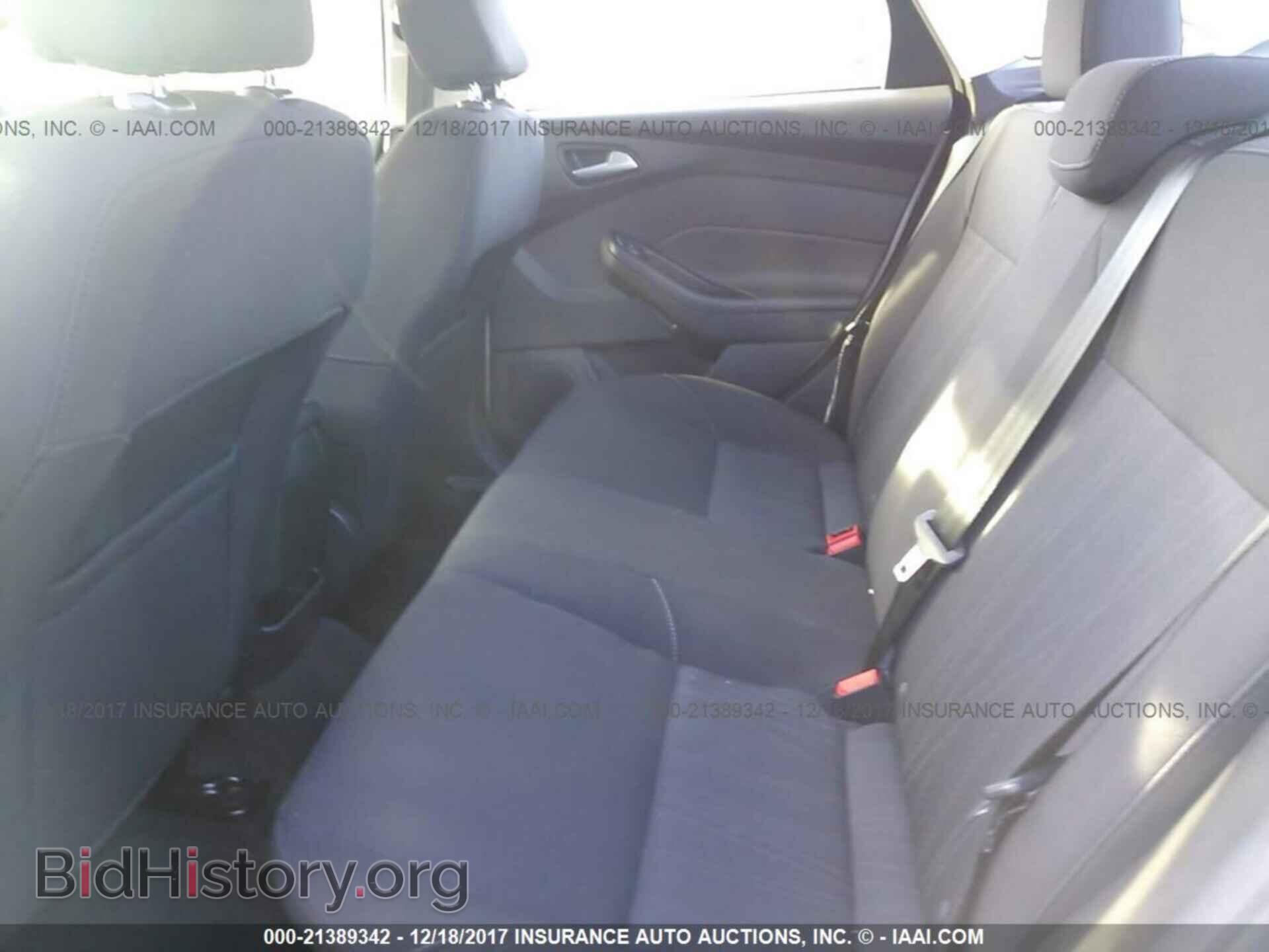 2017 Ford Focus - VIN: 1FADP3F21HL274301 - Photo 8
