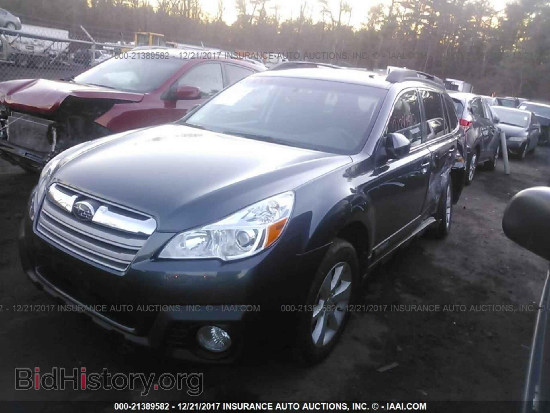 2014 Subaru Outback - VIN: 4S4BRBCC4E3284248 - Фото 2
