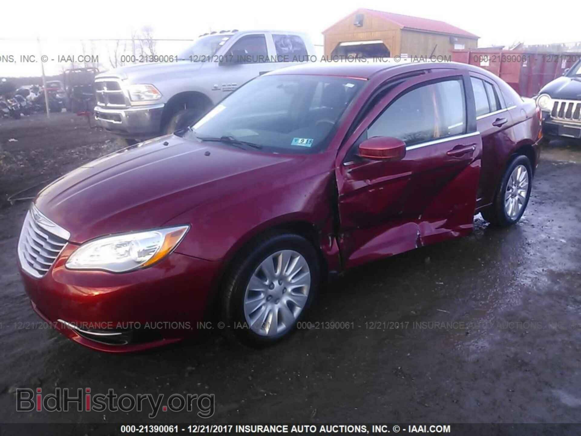 2014 Chrysler 200 - VIN: 1C3CCBAB4EN122892 - Фото 2