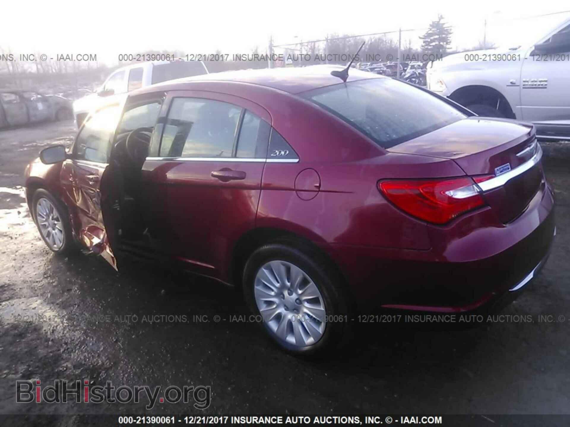 2014 Chrysler 200 - VIN: 1C3CCBAB4EN122892 - Фото 3