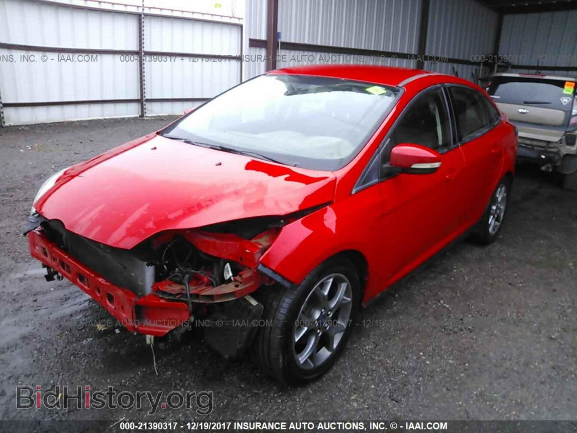 2013 Ford Focus - VIN: 1FADP3F2XDL336630 - Photo 2
