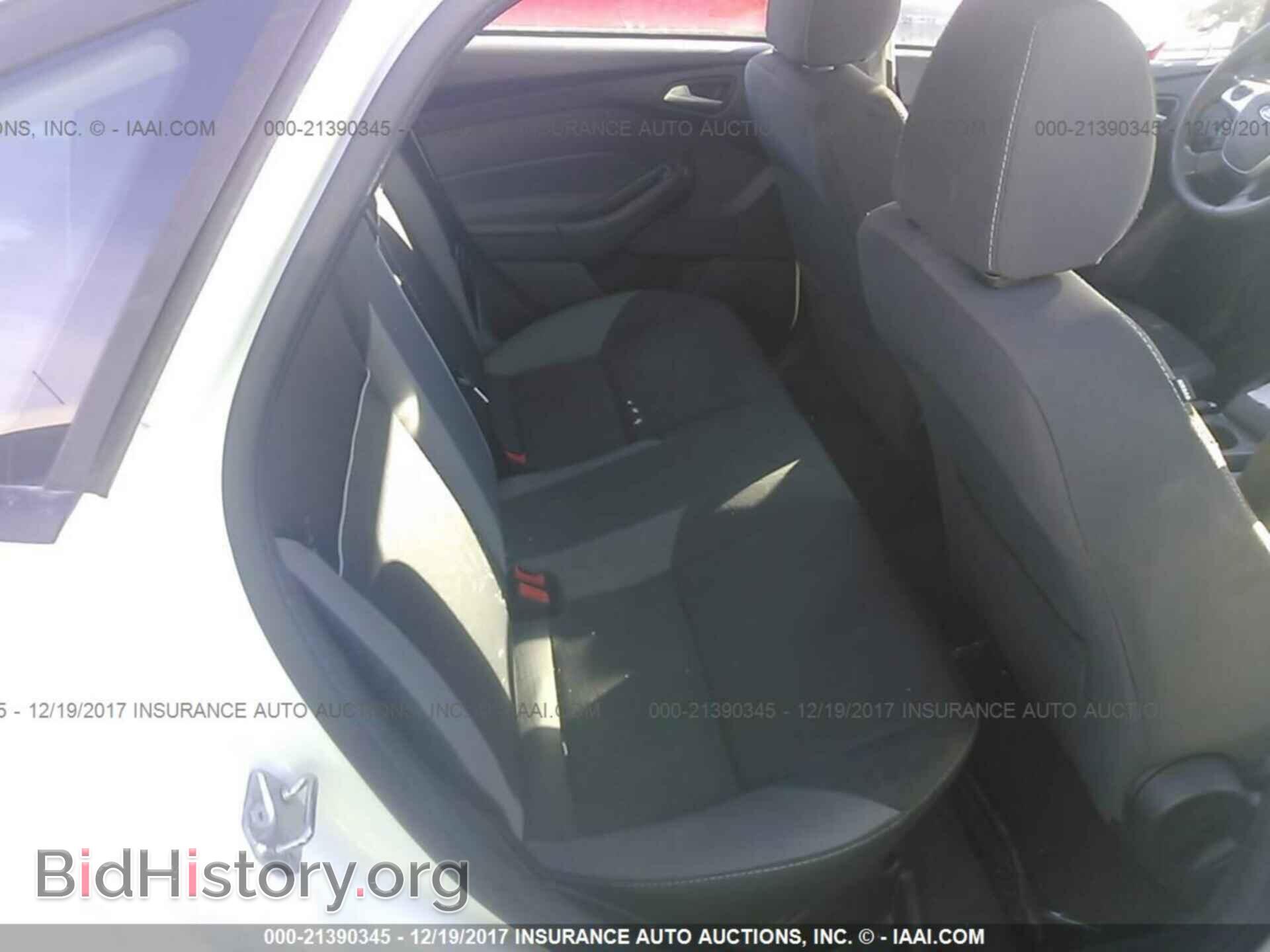 2014 Ford Focus - VIN: 1FADP3F23EL437672 - Photo 8