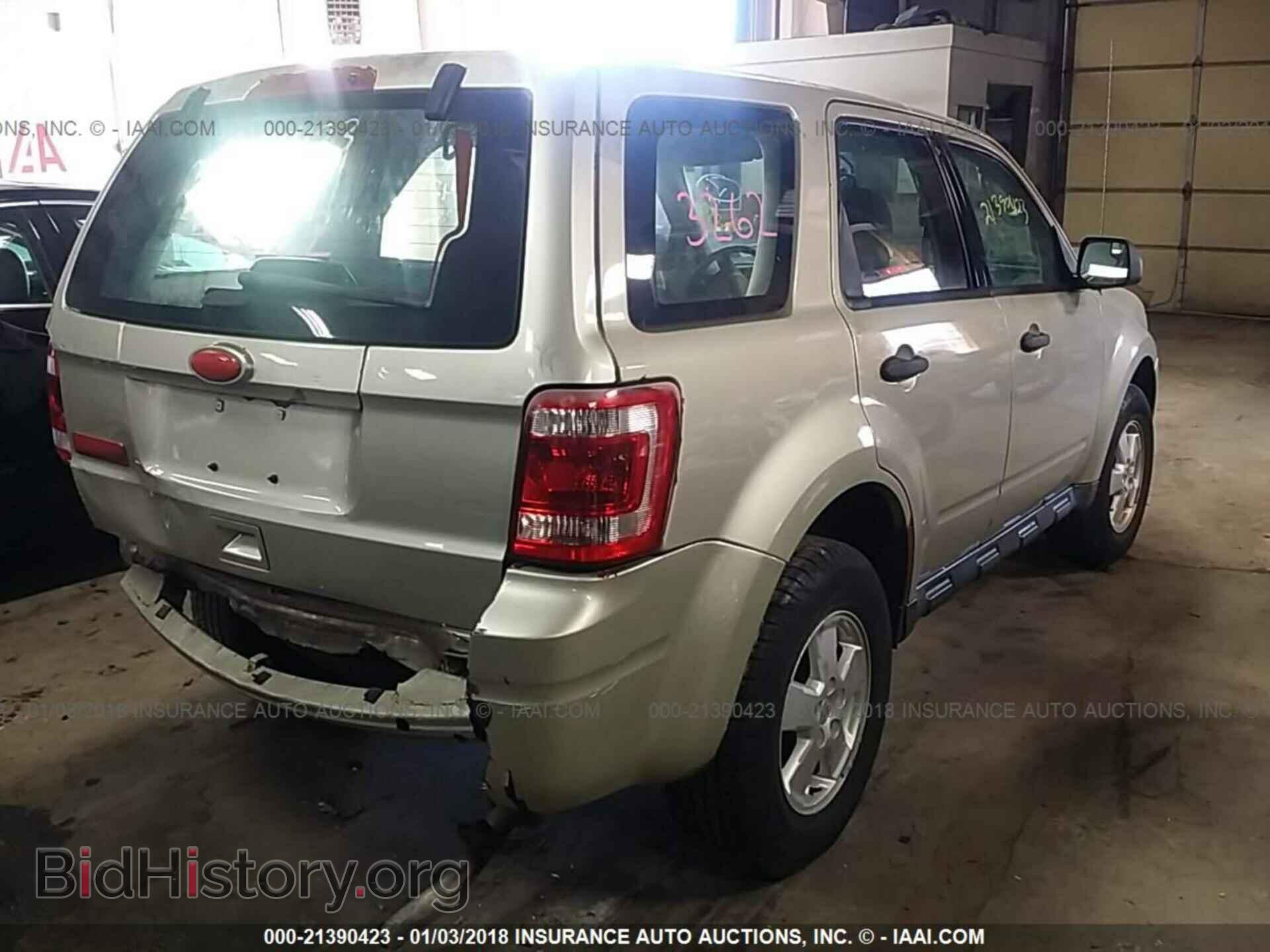 2012 Ford Escape - VIN: 1FMCU0C76CKB80213 - Photo 4