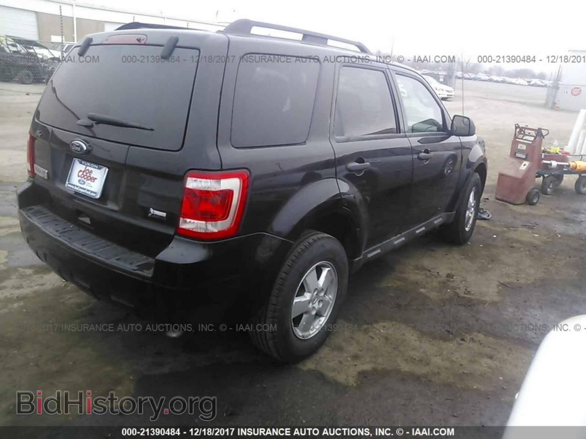 2011 Ford Escape - VIN: 1FMCU0DG5BKC52869 - Фото 4