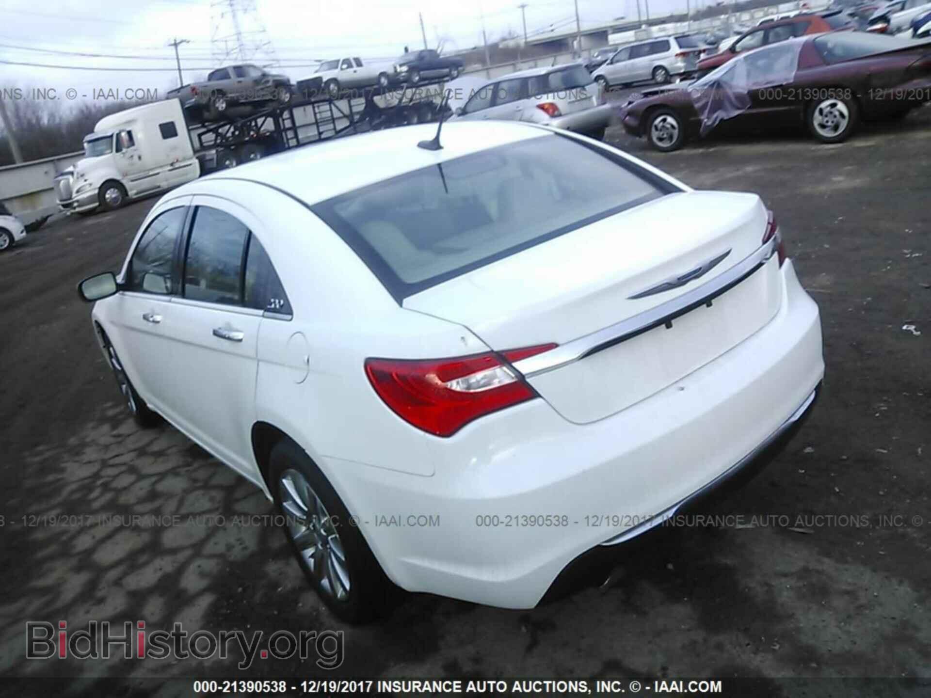 2014 Chrysler 200 - VIN: 1C3CCBCG4EN185791 - Photo 3