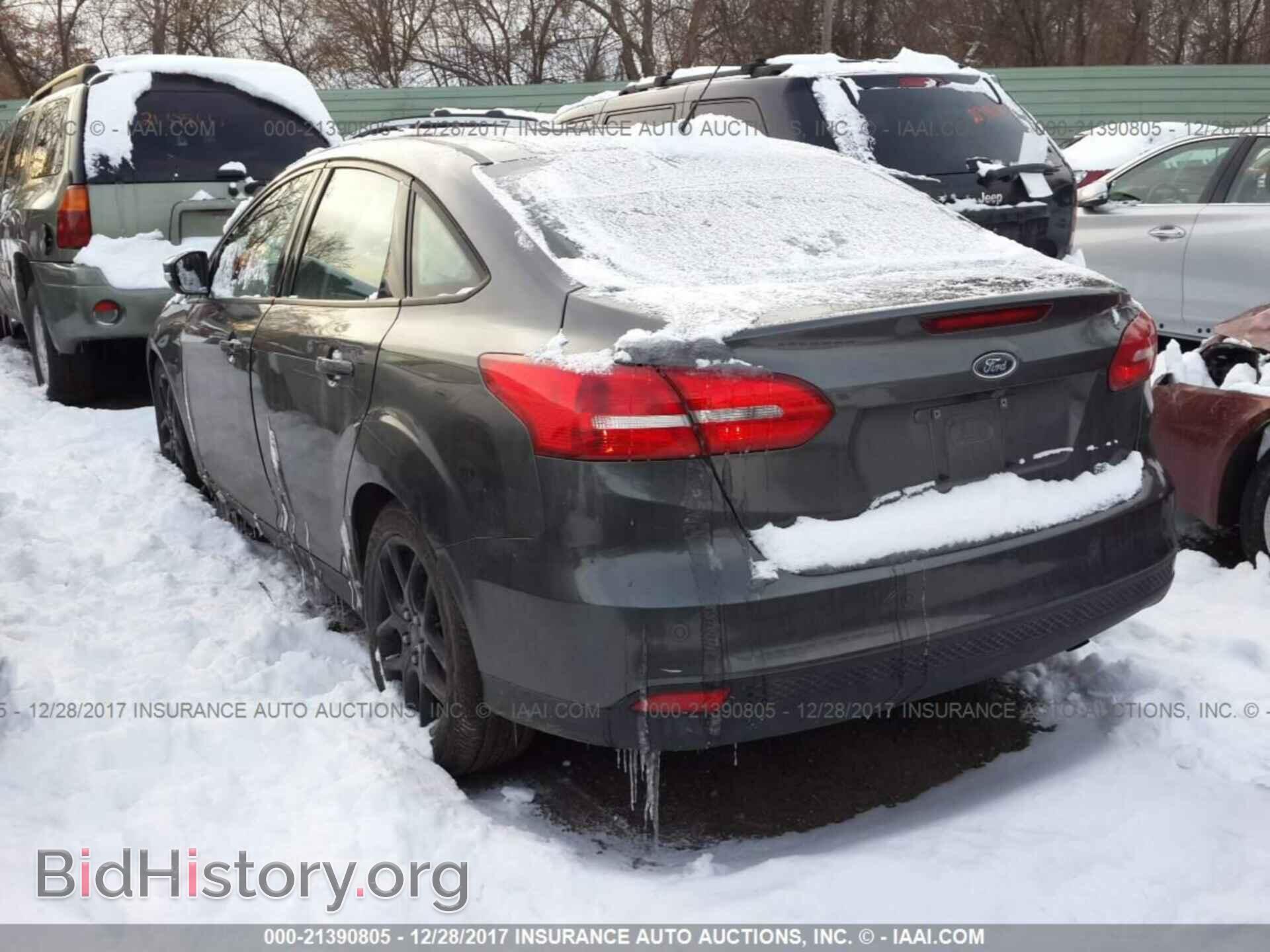 2016 Ford Focus - VIN: 1FADP3F29GL267255 - Фото 3
