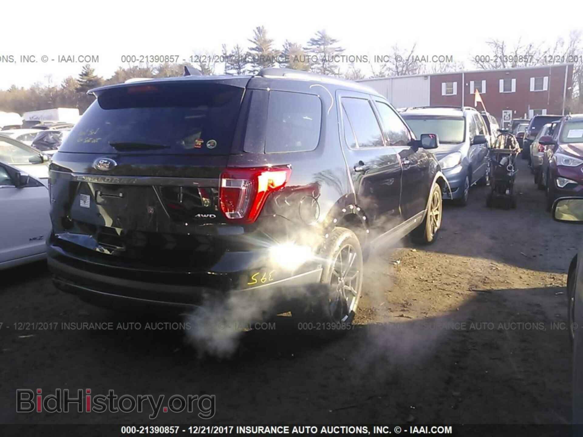 2017 Ford Explorer - VIN: 1FM5K8D8XHGC28018 - Фото 4