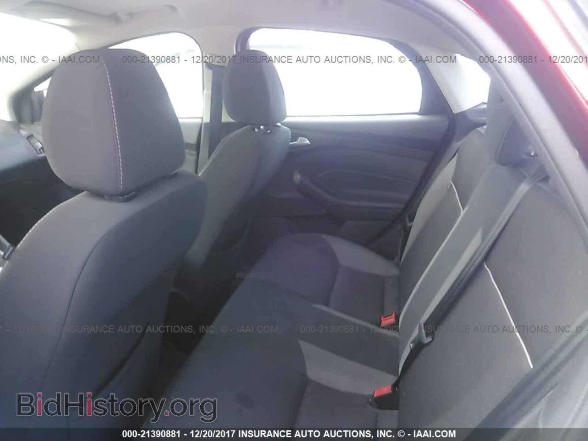 2014 Ford Focus - VIN: 1FADP3F28EL195526 - Photo 8