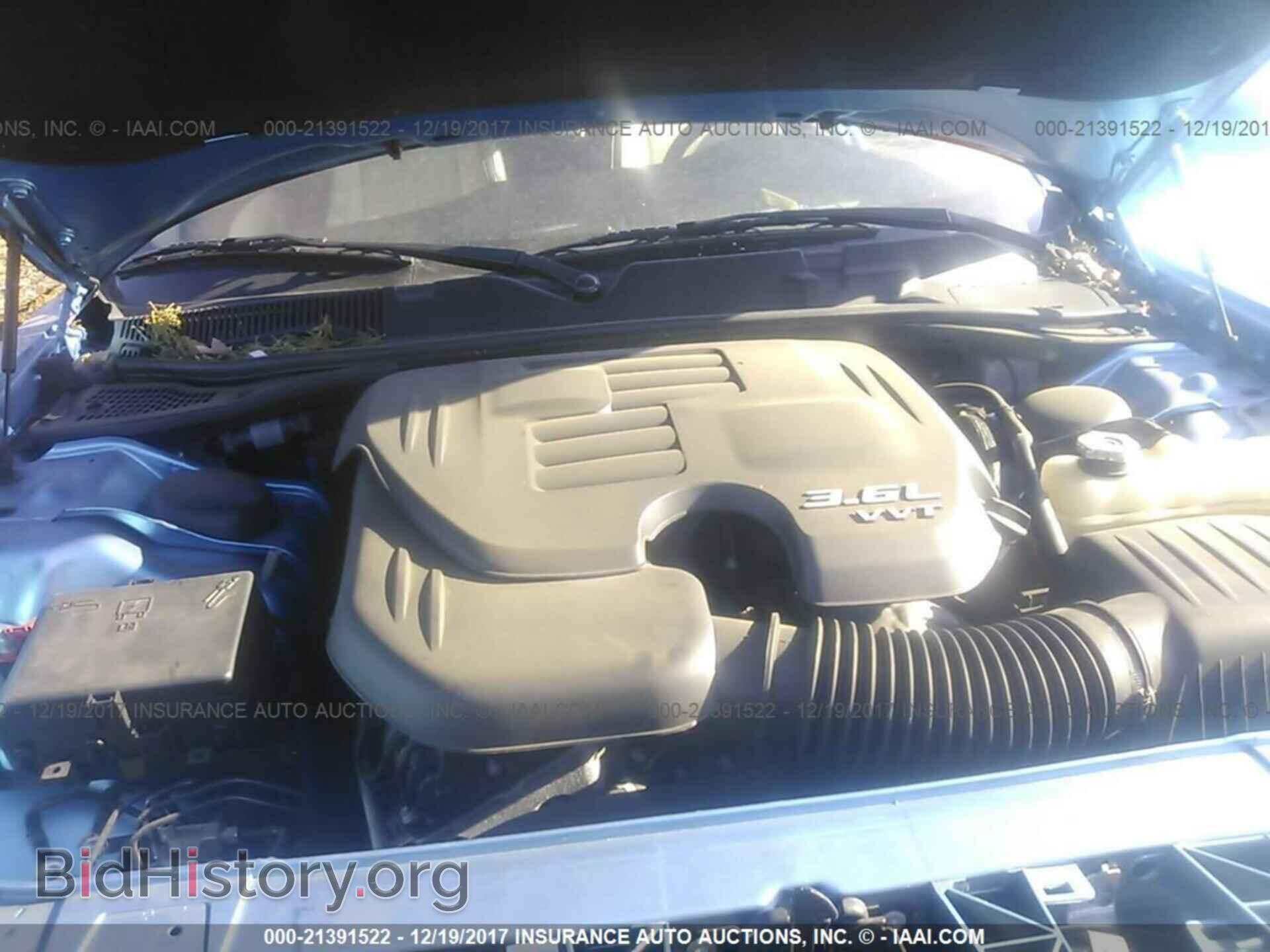 2016 Dodge Challenger - VIN: 2C3CDZAG8GH138557 - Photo 10
