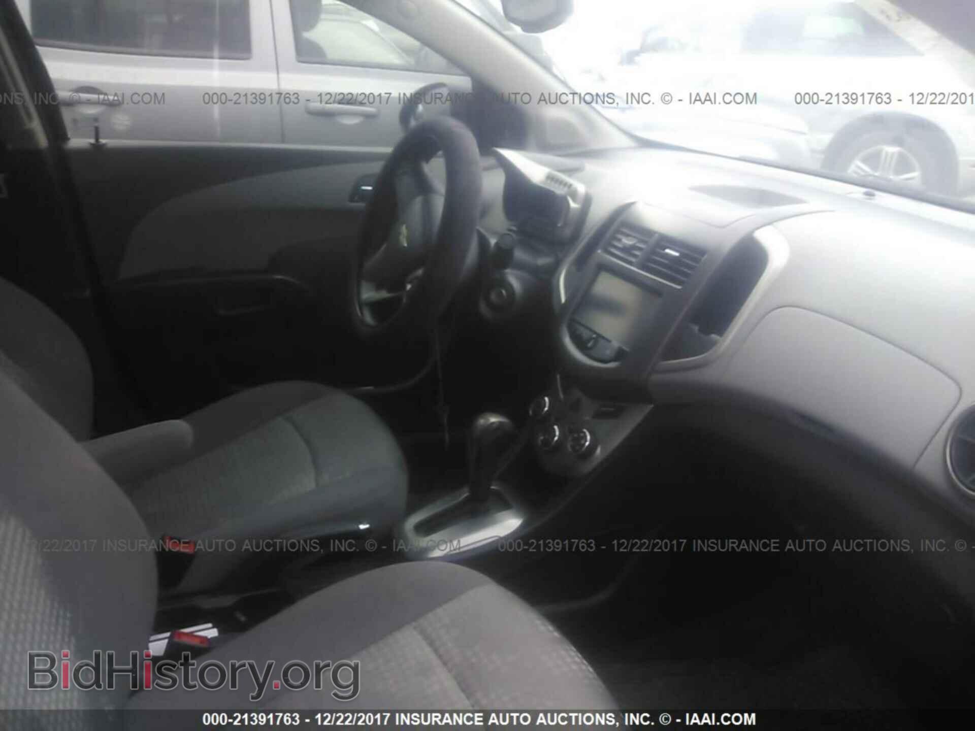 2014 Chevrolet Sonic - VIN: 1G1JA5SH5E4224777 - Фото 5