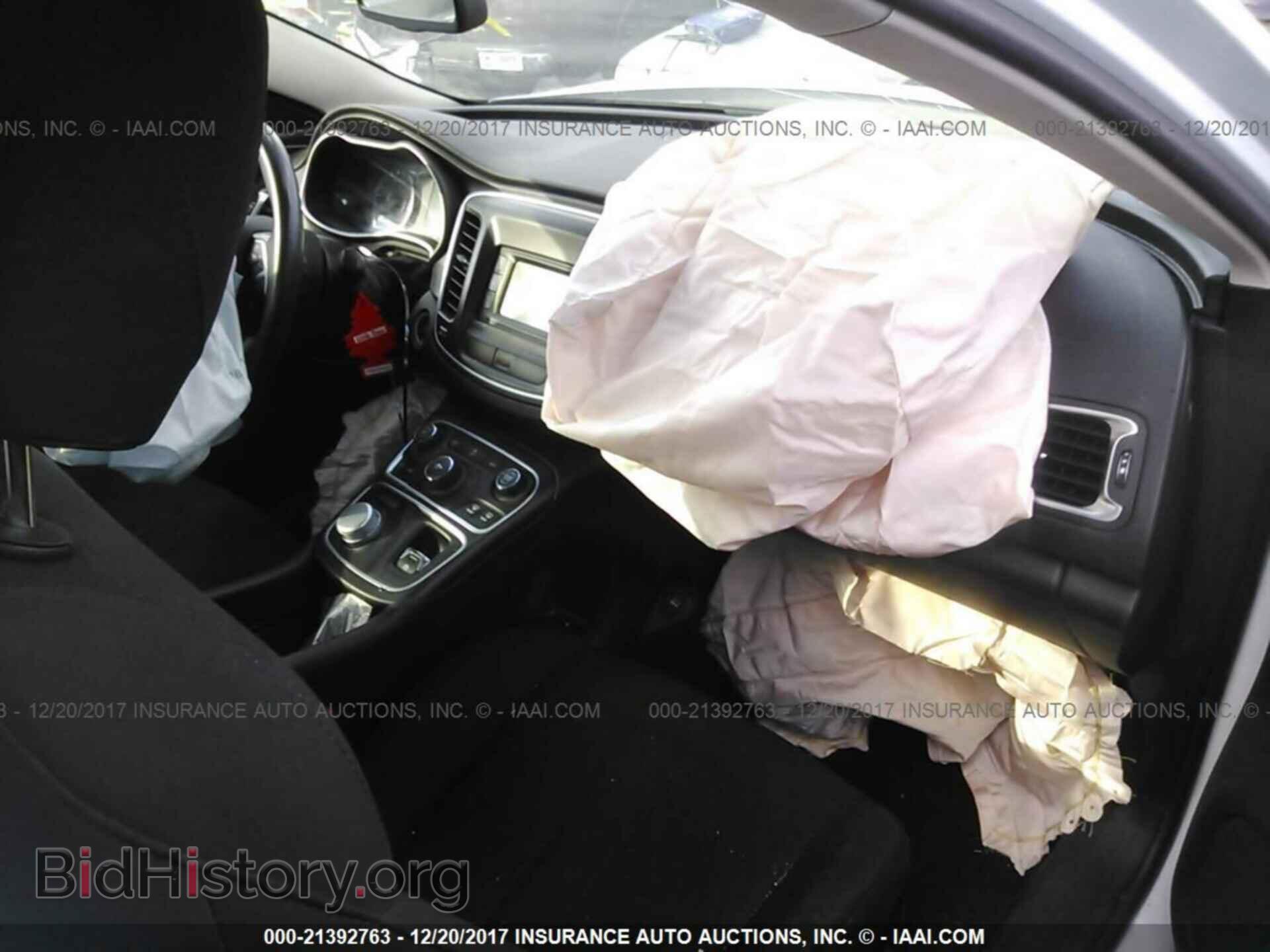 2015 Chrysler 200 - VIN: 1C3CCCAB8FN633609 - Photo 5
