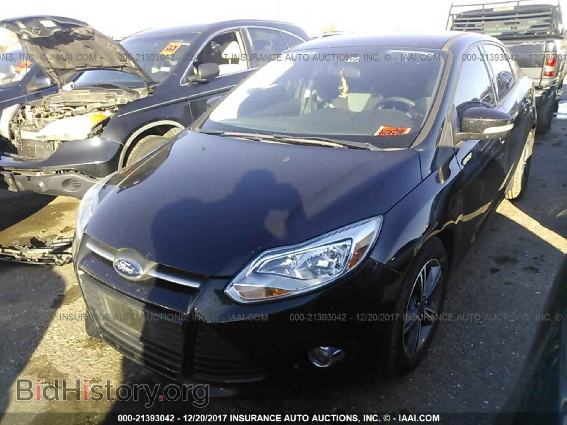 2014 Ford Focus - VIN: 1FADP3F22EL270415 - Photo 2