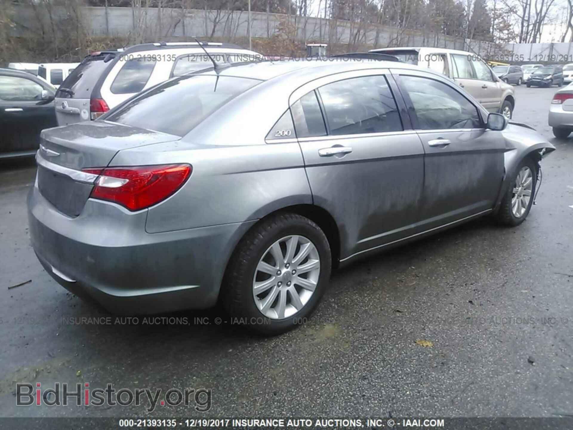 2013 Chrysler 200 - VIN: 1C3CCBCG7DN524705 - Photo 4