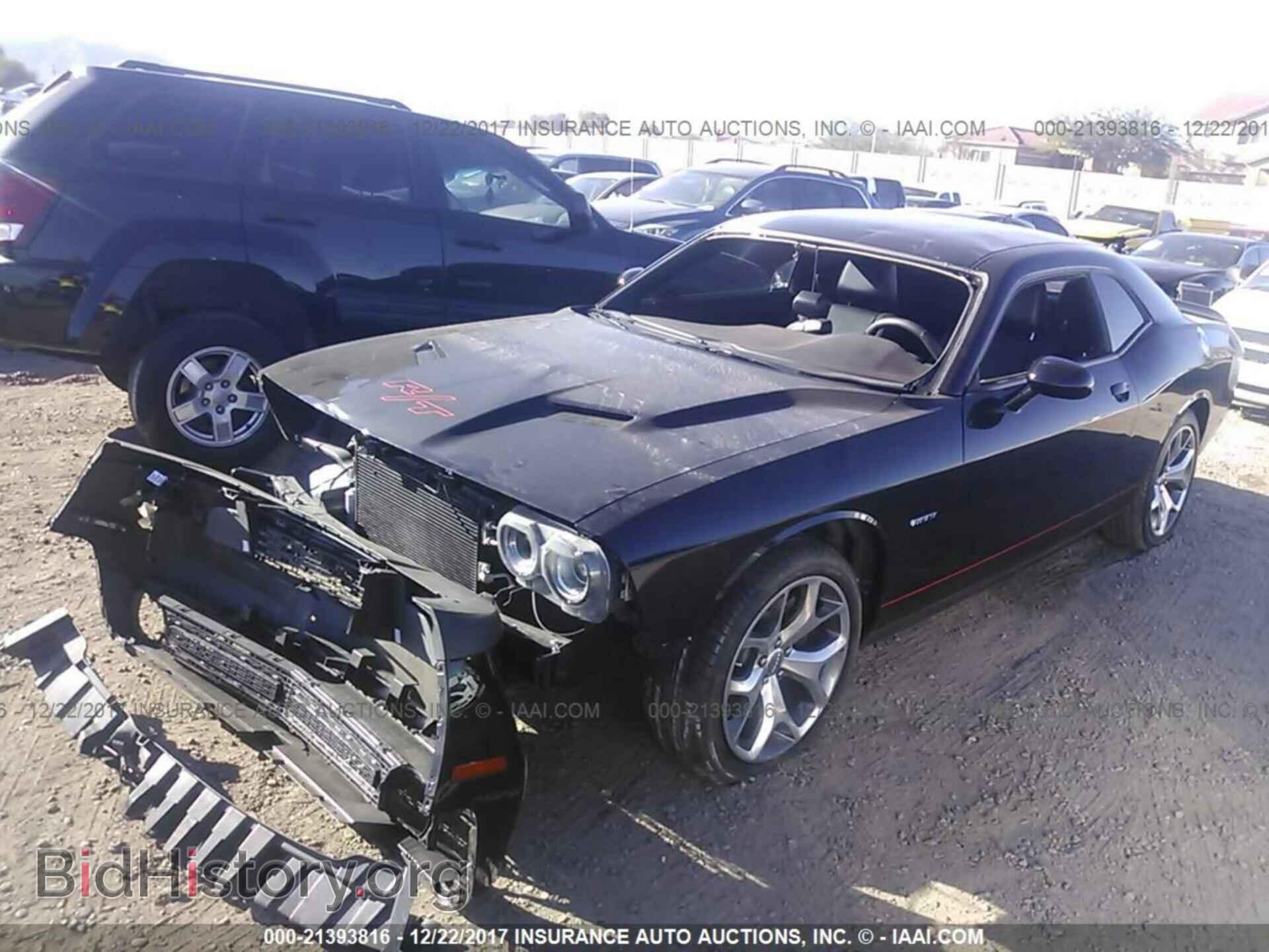 2016 Dodge Challenger - VIN: 2C3CDZBTXGH102686 - Photo 2