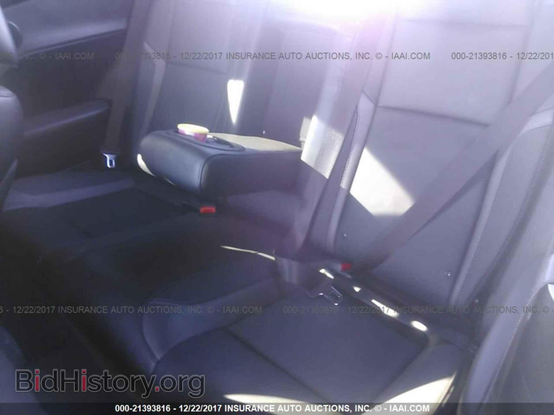 2016 Dodge Challenger - VIN: 2C3CDZBTXGH102686 - Photo 8