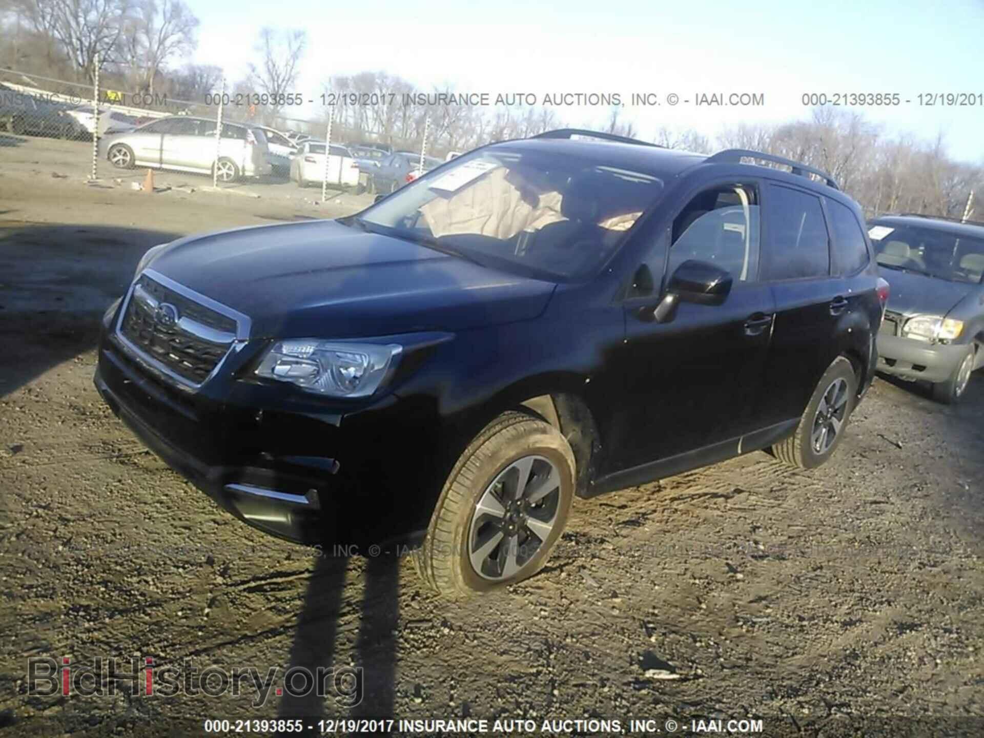 2017 Subaru Forester - VIN: JF2SJAEC7HH525909 - Фото 2