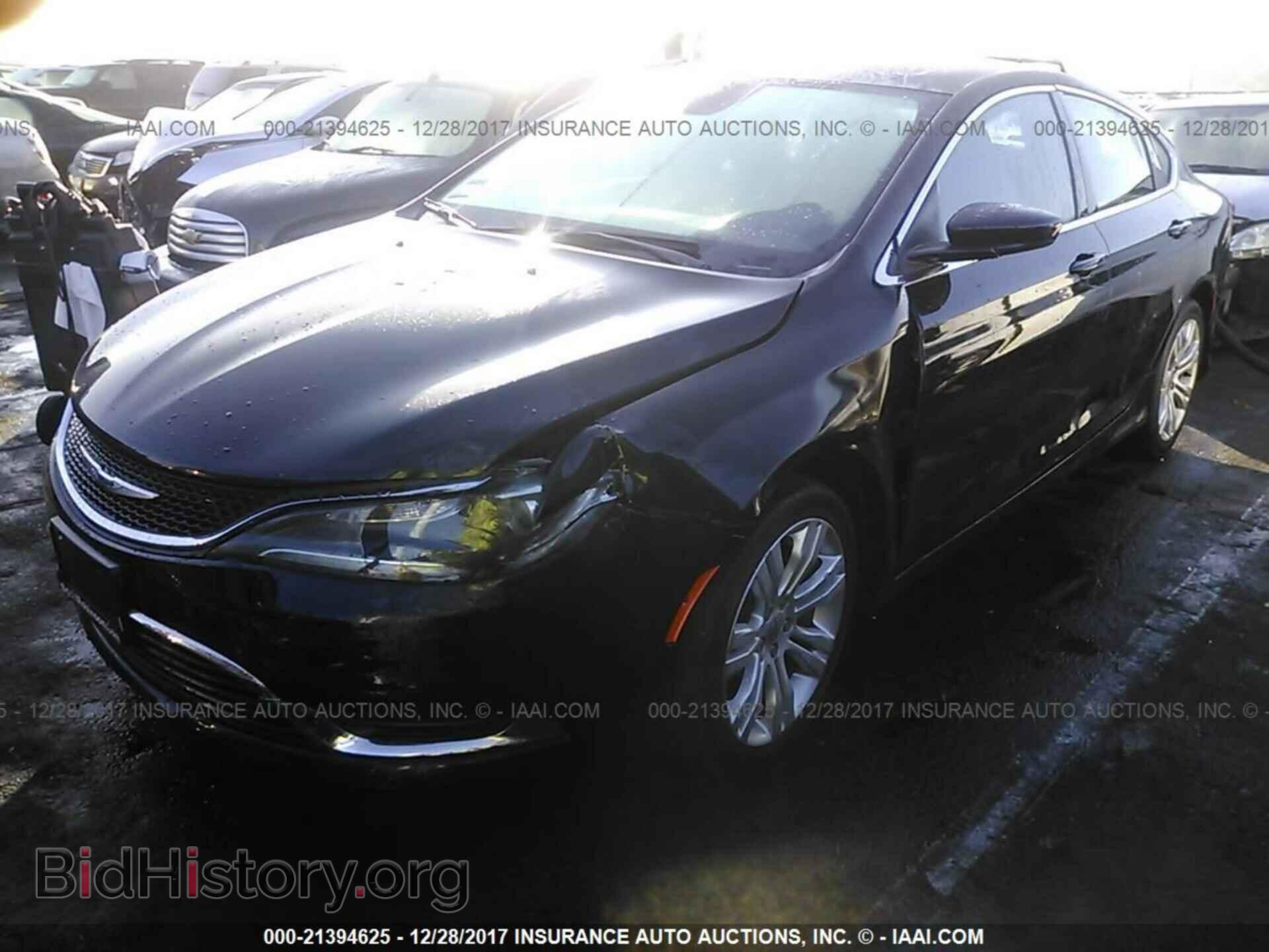 2015 Chrysler 200 - VIN: 1C3CCCAB7FN731370 - Photo 2