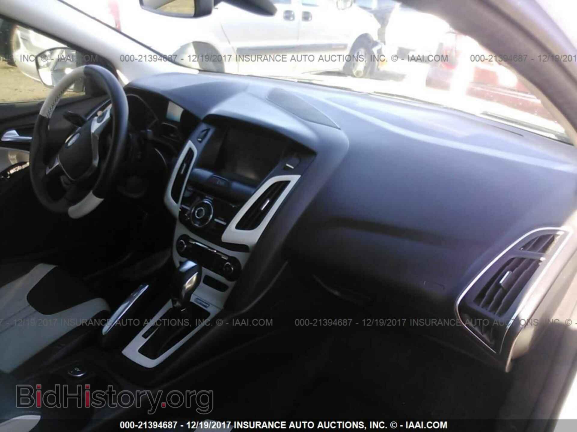 2012 Ford Focus - VIN: 1FAHP3J20CL392311 - Photo 5
