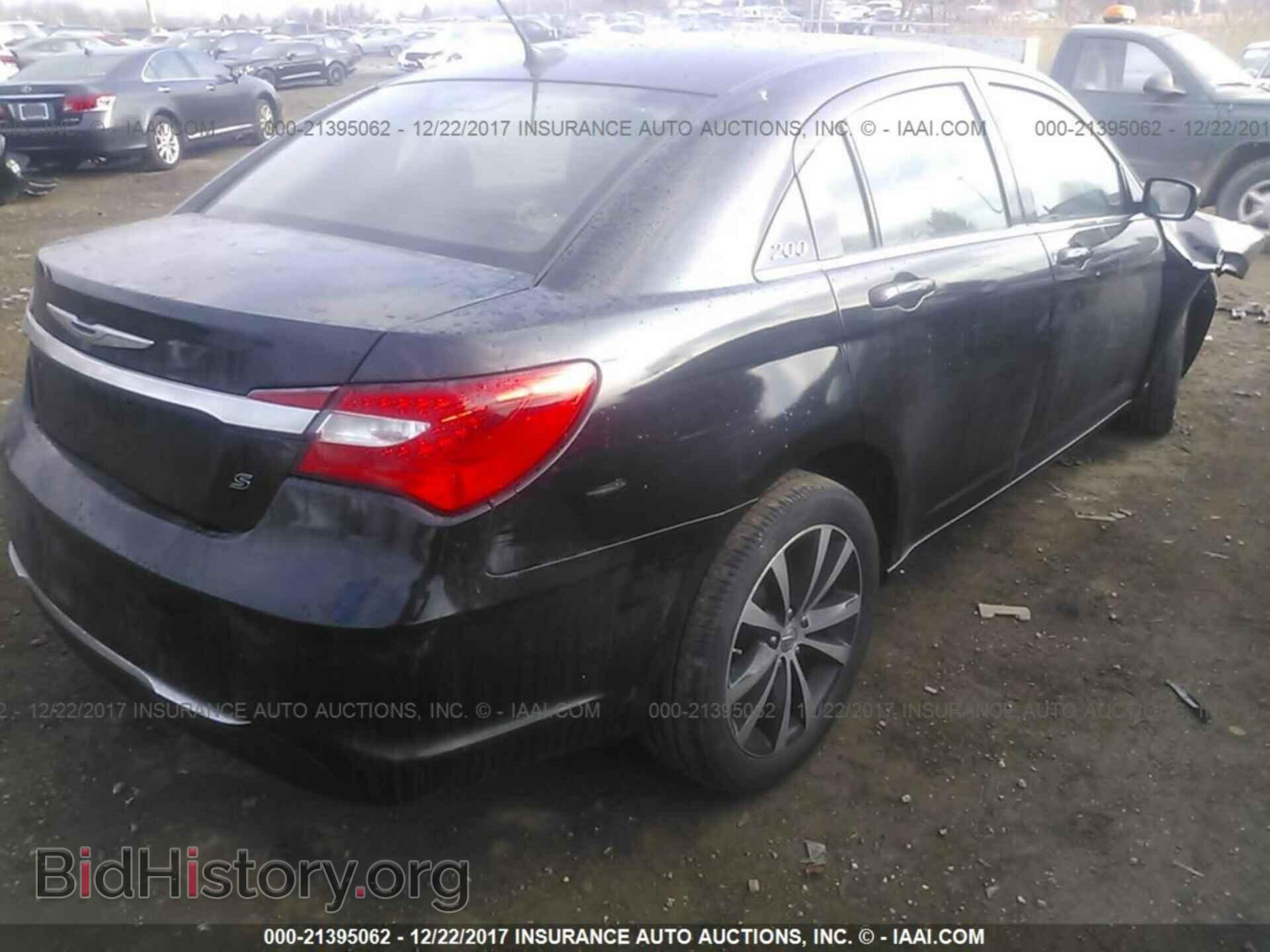 2013 Chrysler 200 - VIN: 1C3CCBCG4DN744819 - Фото 4