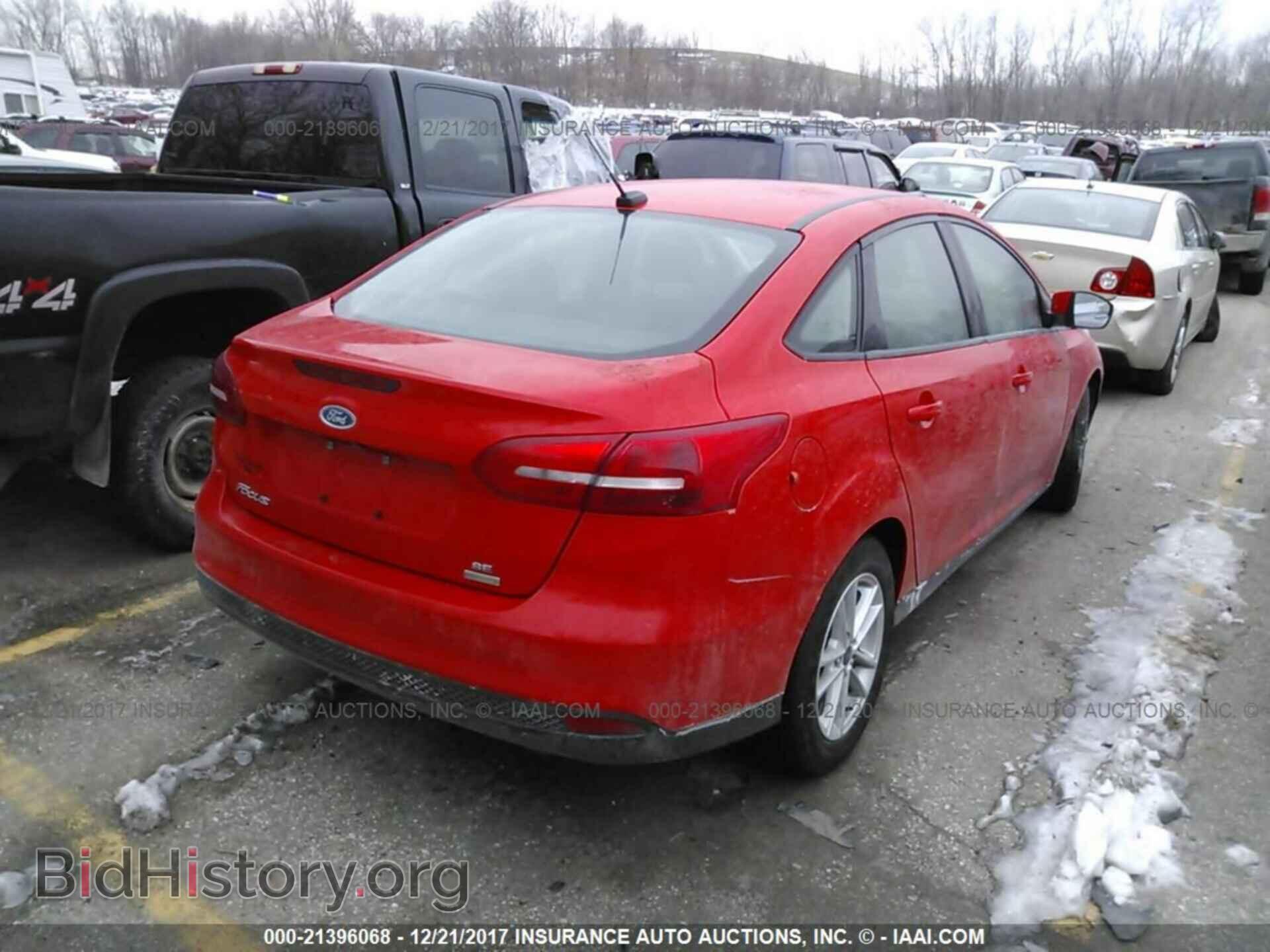 2017 Ford Focus - VIN: 1FADP3FE7HL238302 - Фото 4