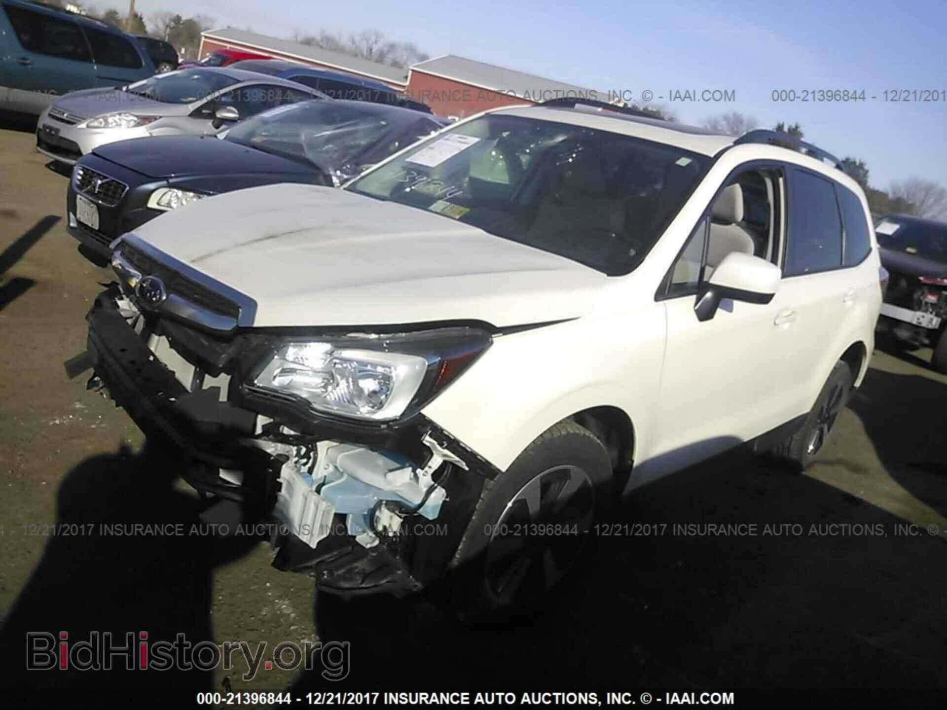 2017 Subaru Forester - VIN: JF2SJAEC5HH451602 - Photo 2