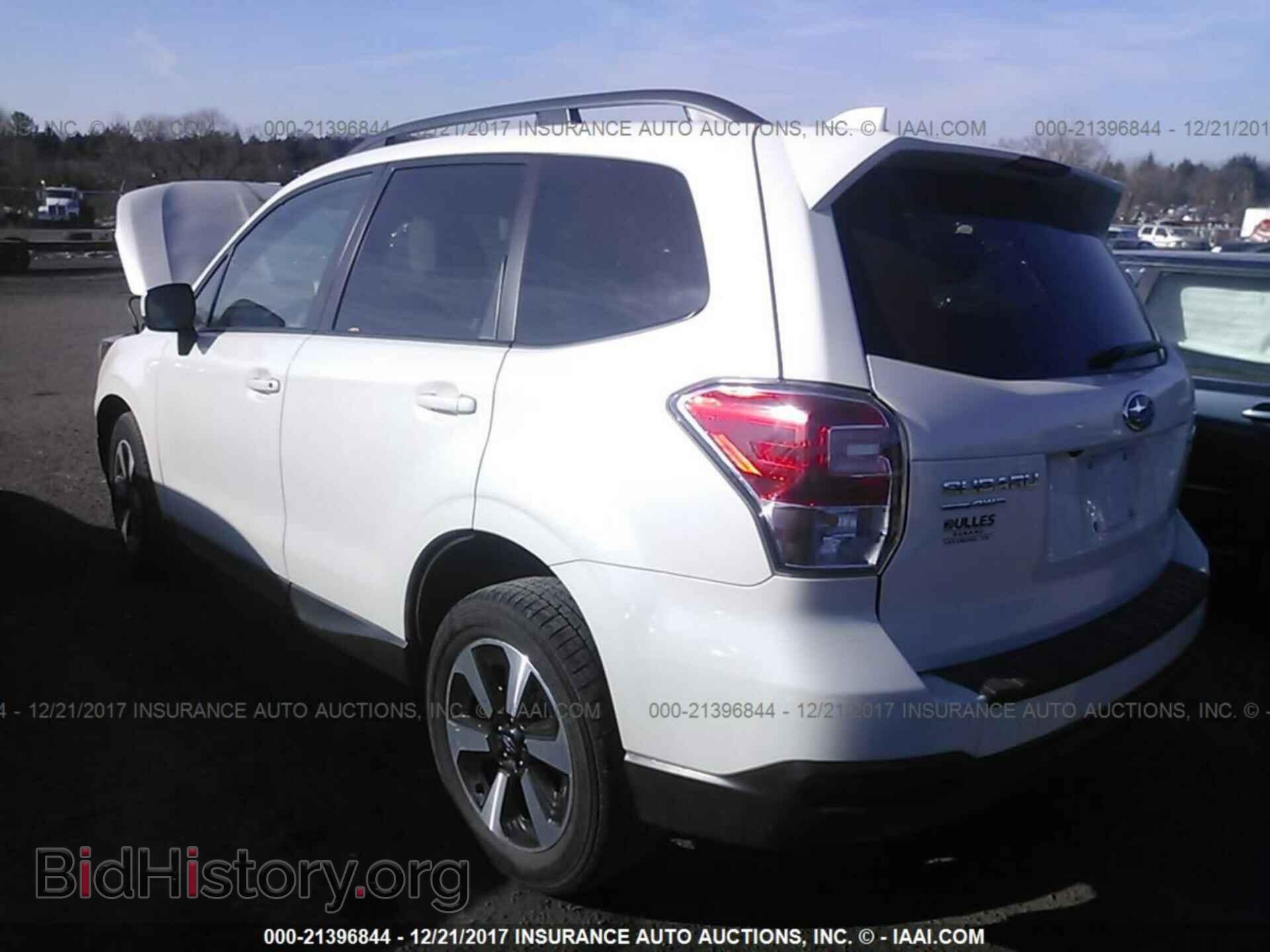 2017 Subaru Forester - VIN: JF2SJAEC5HH451602 - Photo 3