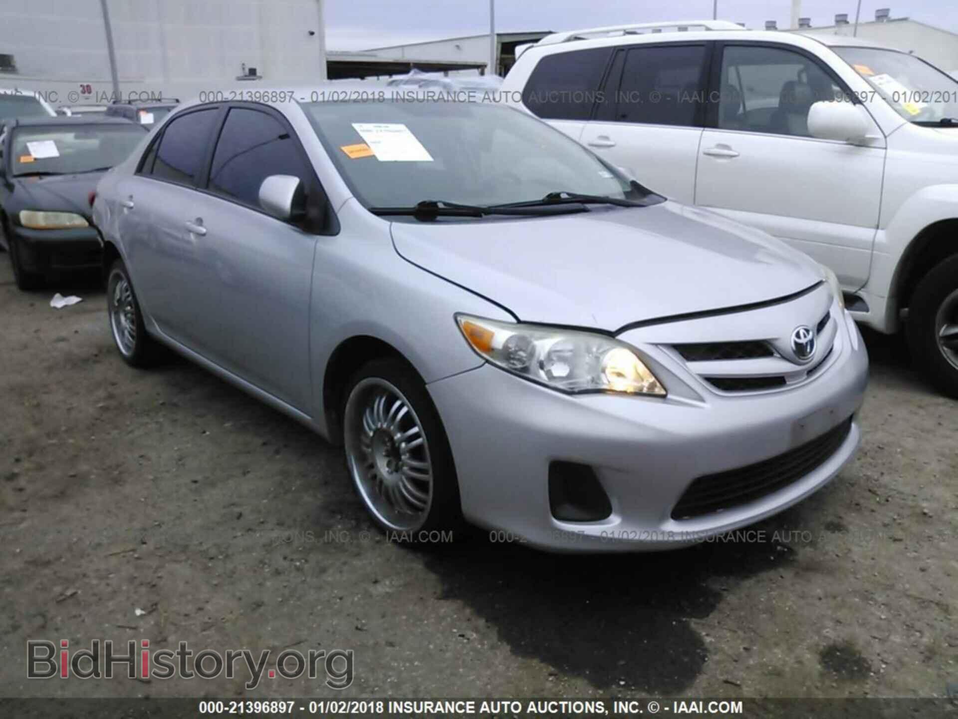 Photo 2T1BU4EE7BC623388 - Toyota Corolla 2011